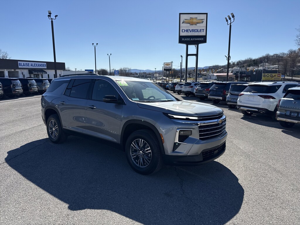New 2026 Chevrolet Traverse LT SUV