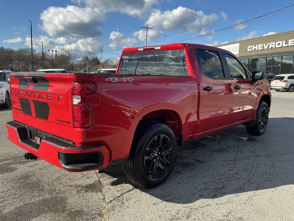 New 2026 Chevrolet Silverado 1500 Custom Truck