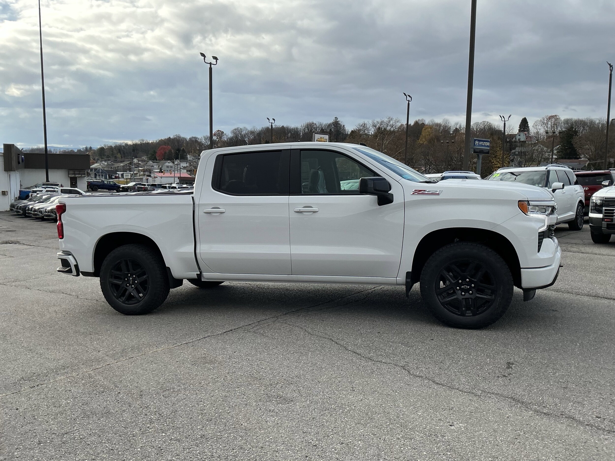 2026 Chevrolet Silverado 1500 RST photo 2