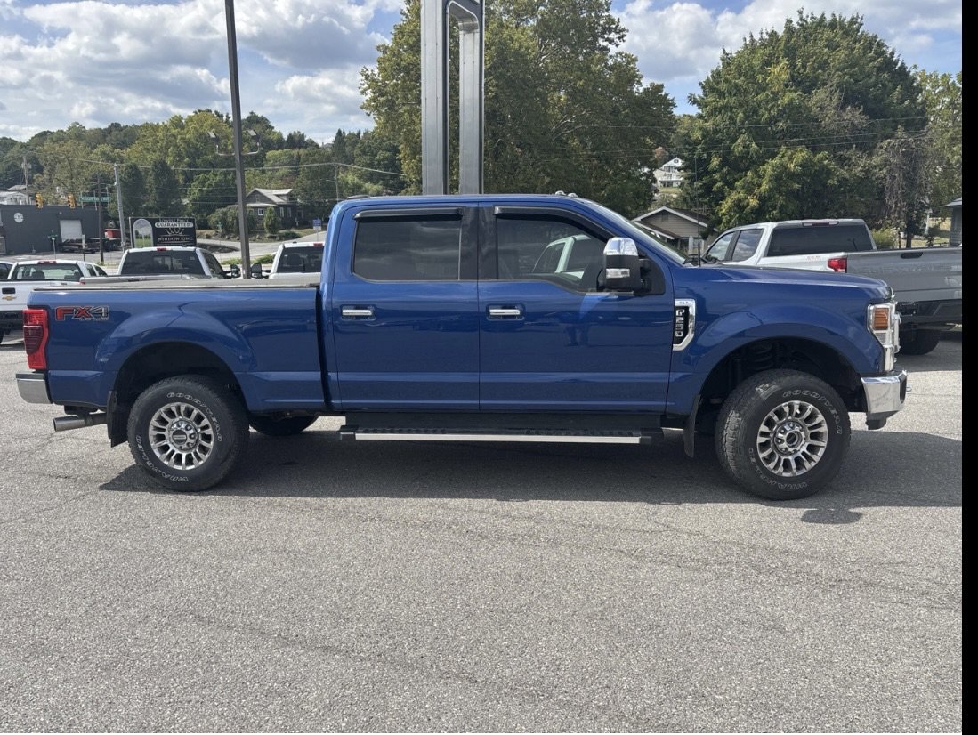 2022 Ford F-250 XLT photo 2