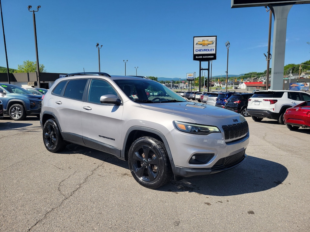 Used 2020 Jeep Cherokee Altitude SUV