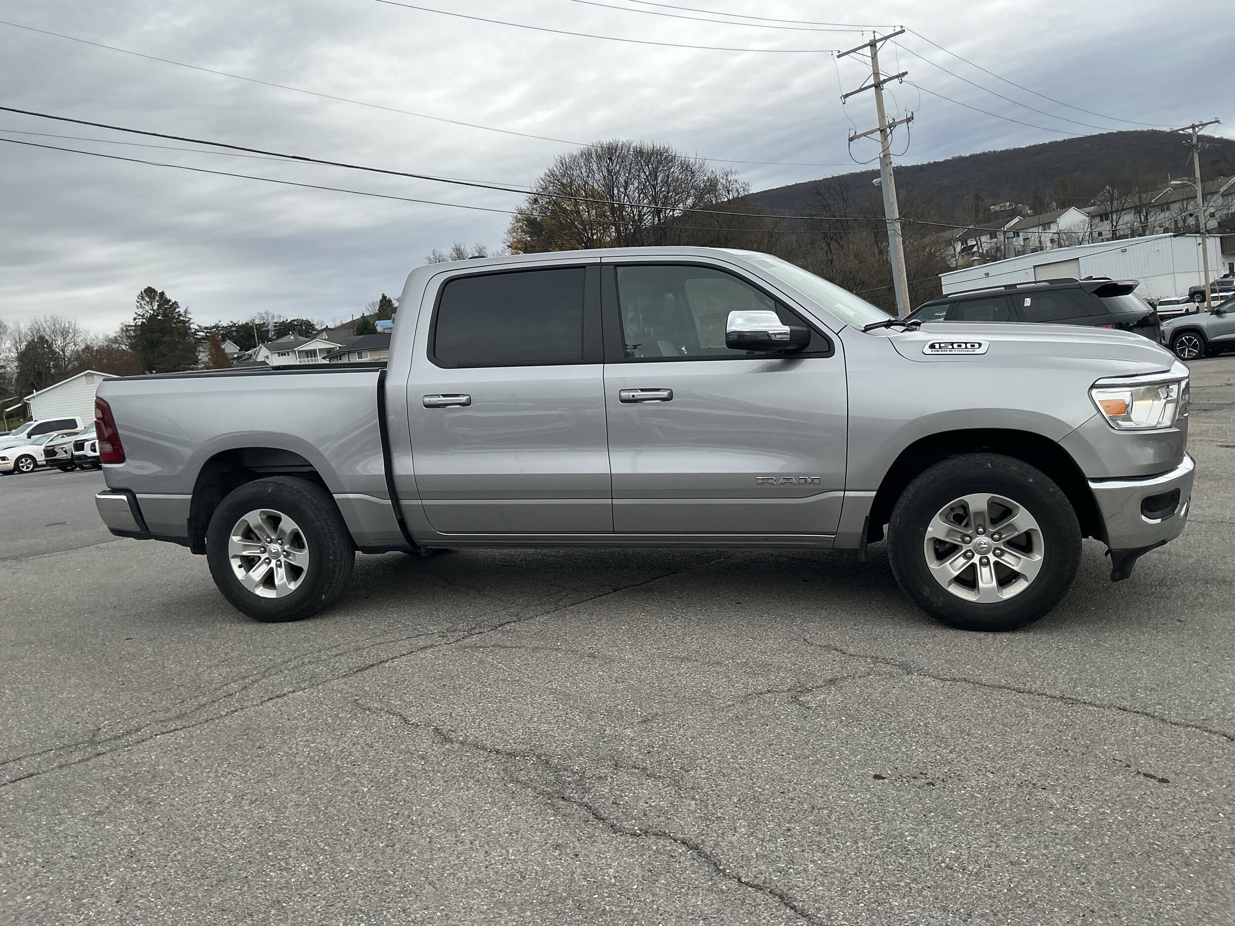 2024 Ram 1500 Laramie photo 2