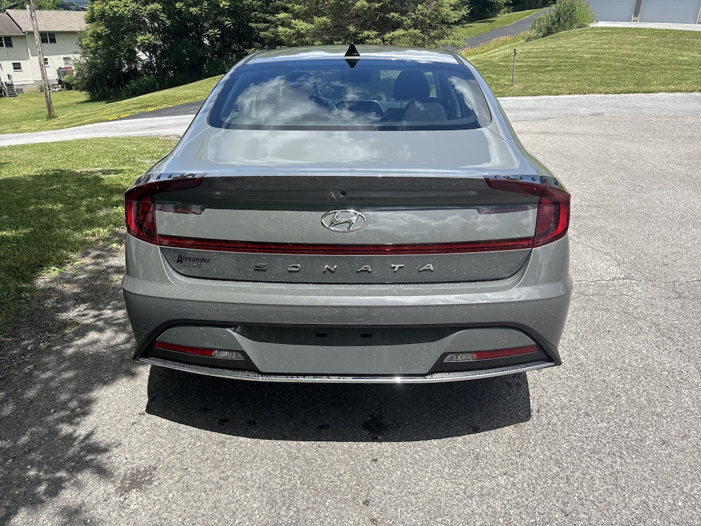Used 2022 Hyundai Sonata SE Sedan