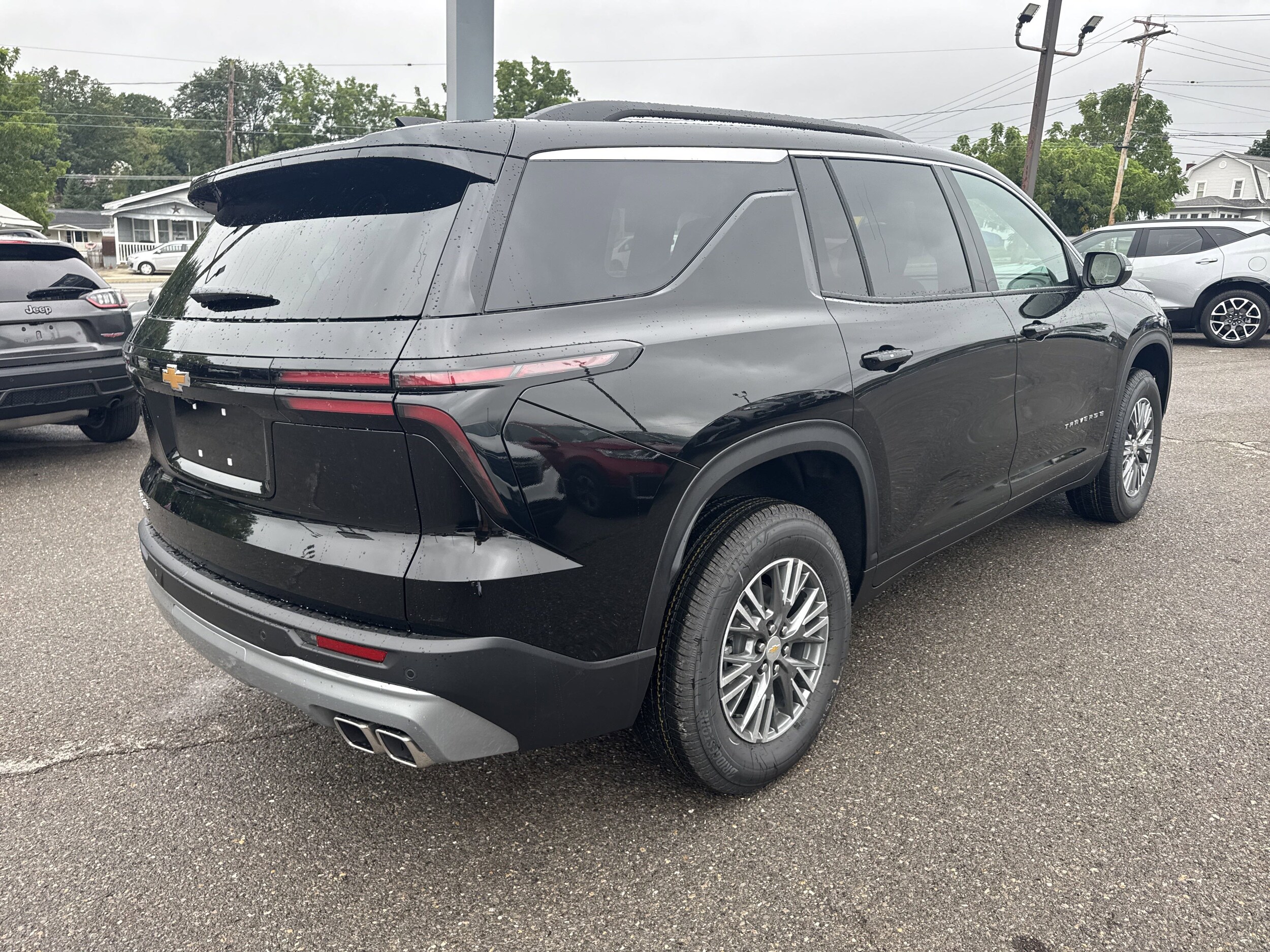 2026 Chevrolet Traverse photo 3