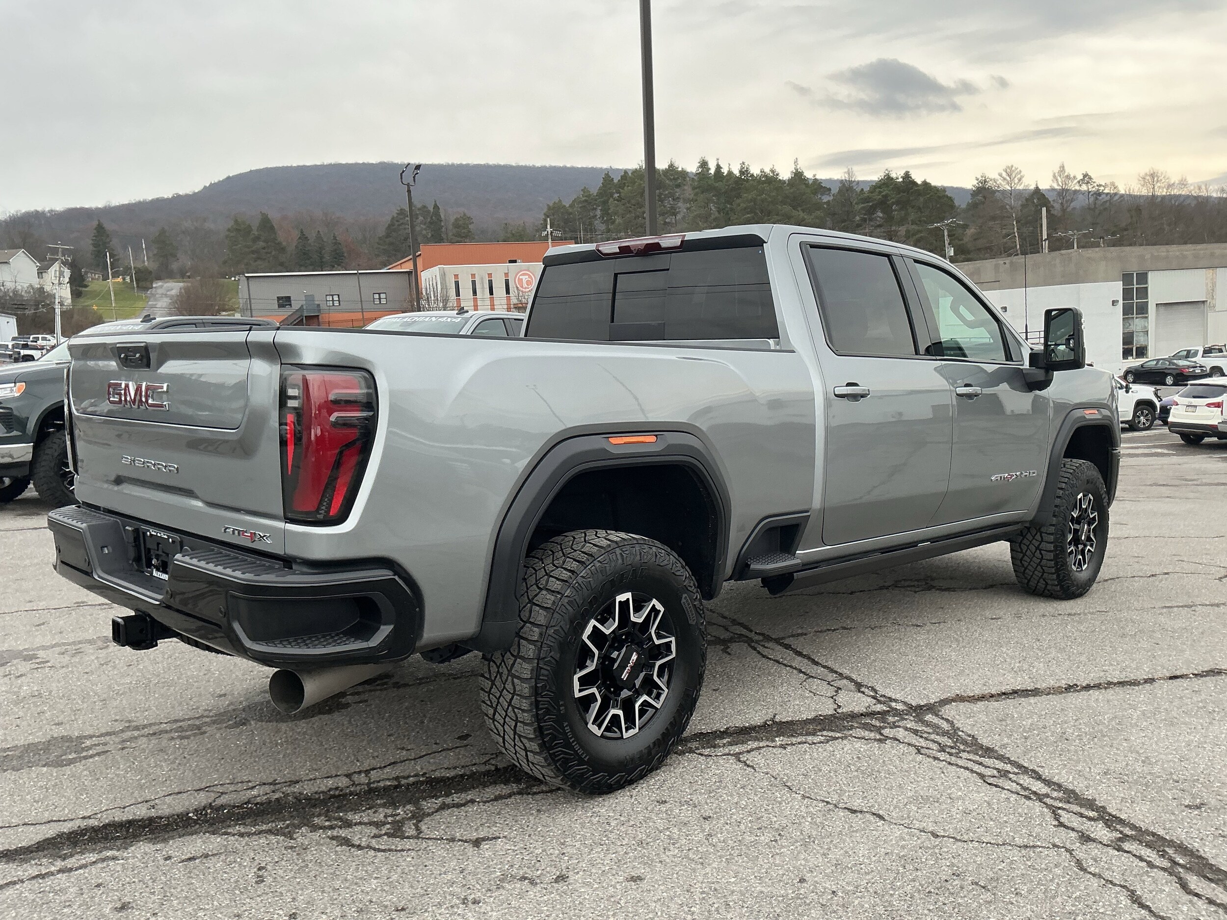 2024 Gmc Sierra 2500 HD AT4X photo 3