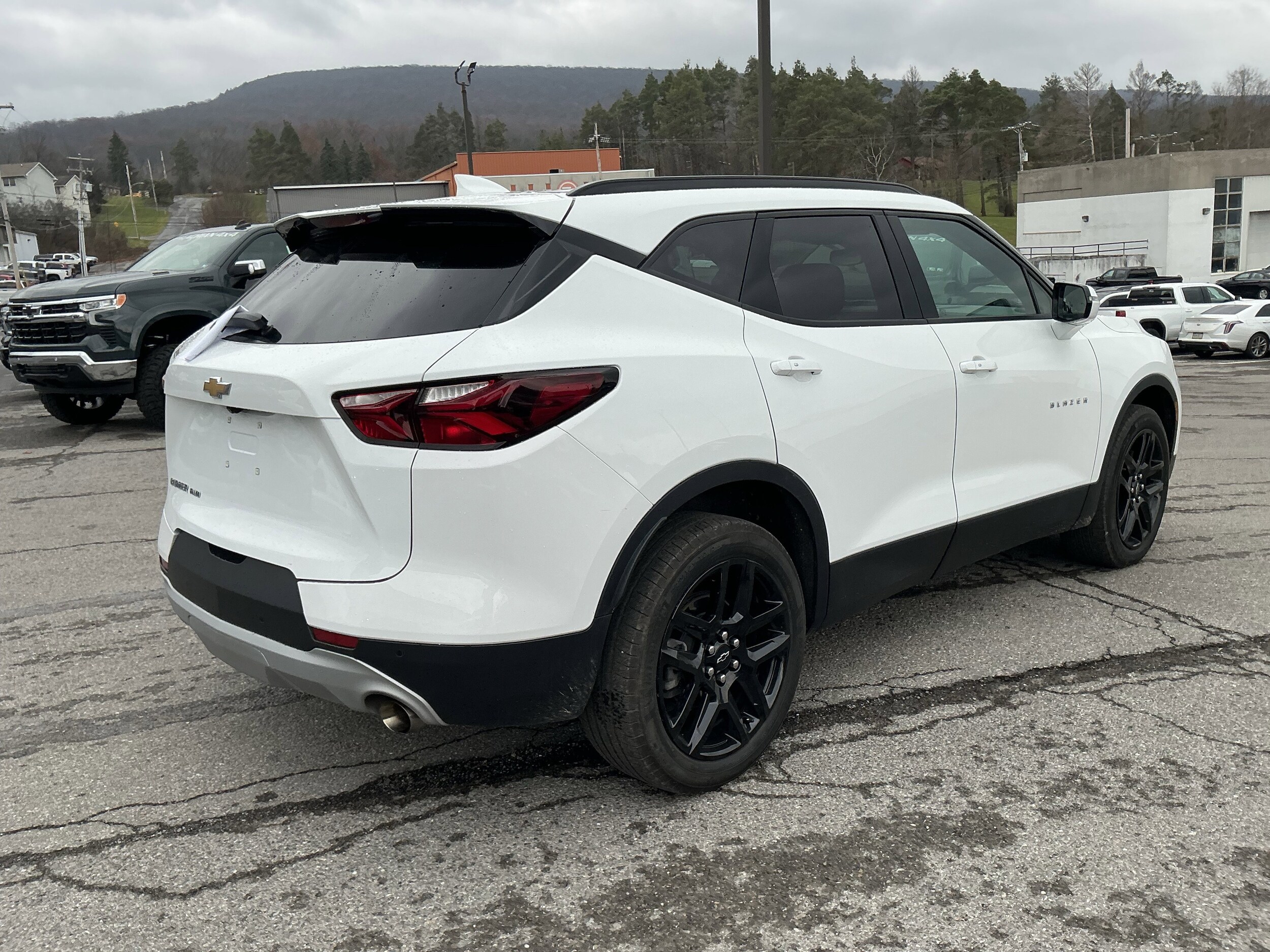 2022 Chevrolet Blazer 2LT photo 3