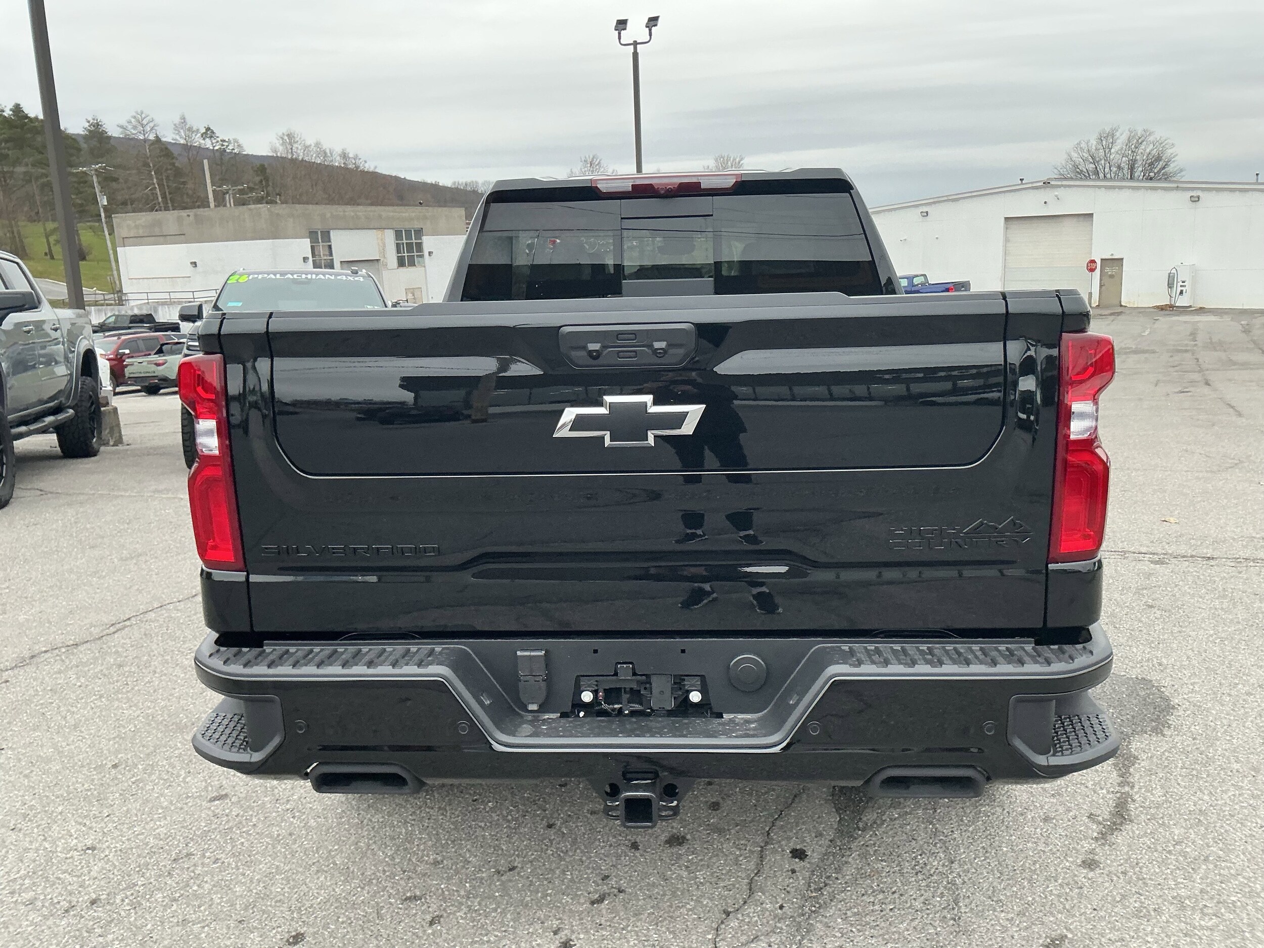 2026 Chevrolet Silverado 1500 High Country photo 3