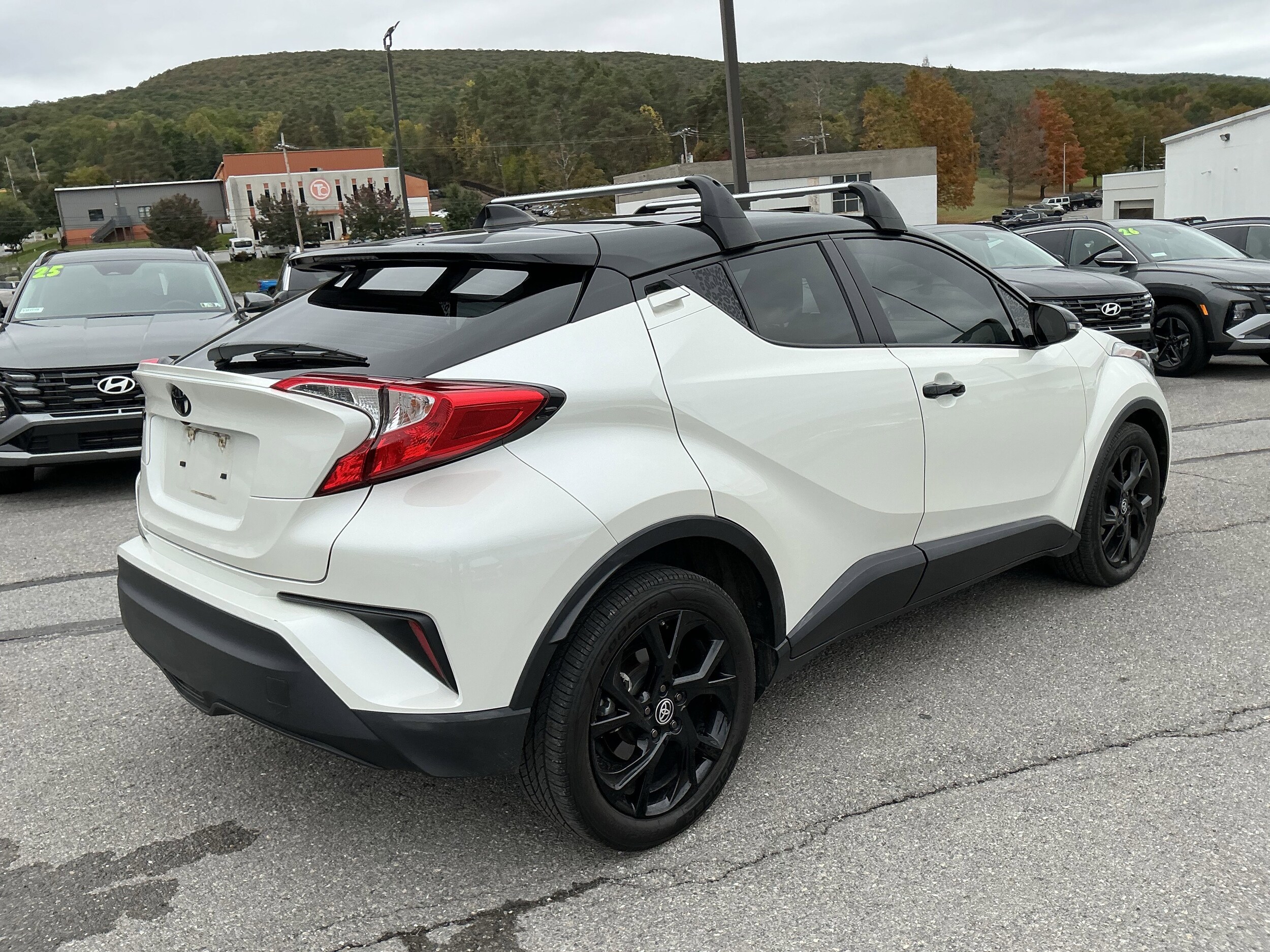 2021 Toyota C-HR LE Nightshade Edition photo 3