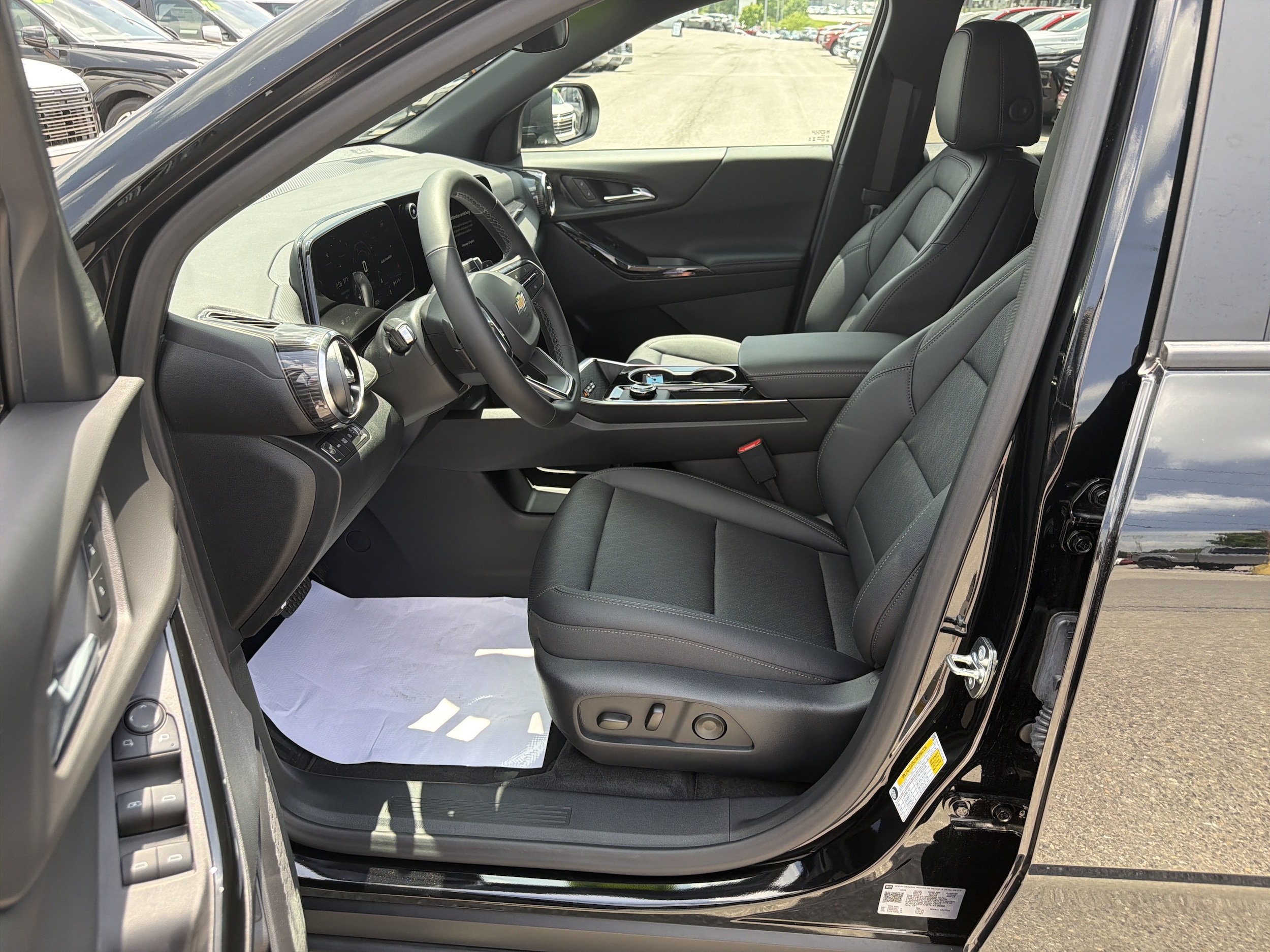 2026 Chevrolet Equinox LT - Photo 12