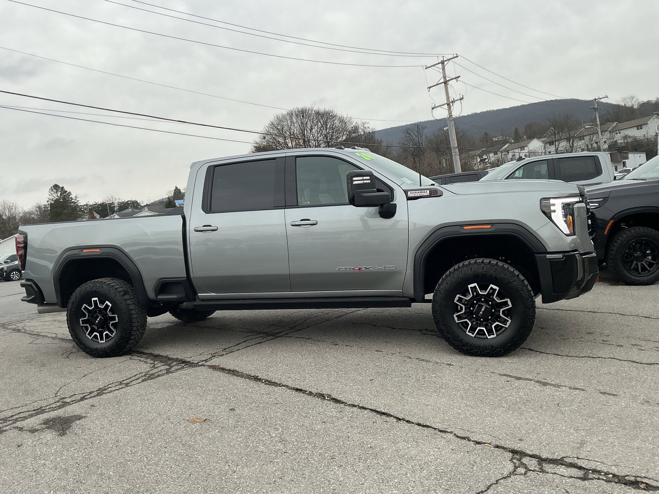 2024 Gmc Sierra 2500 HD AT4X photo 2