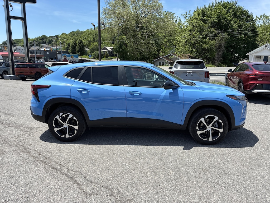 Used 2024 Chevrolet Trax 1RS SUV