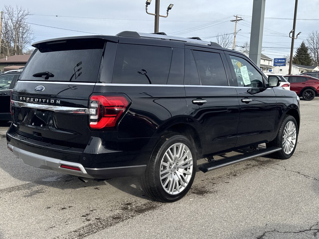 Used 2024 Ford Expedition Limited SUV