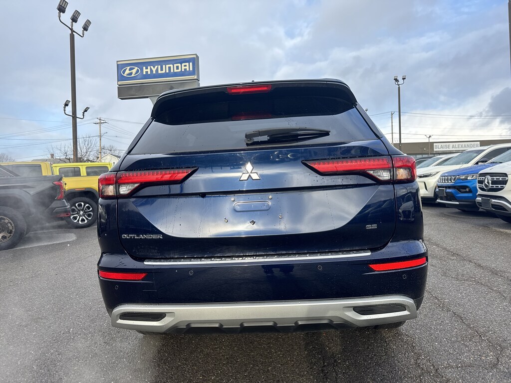 Used 2024 Mitsubishi Outlander SE SUV