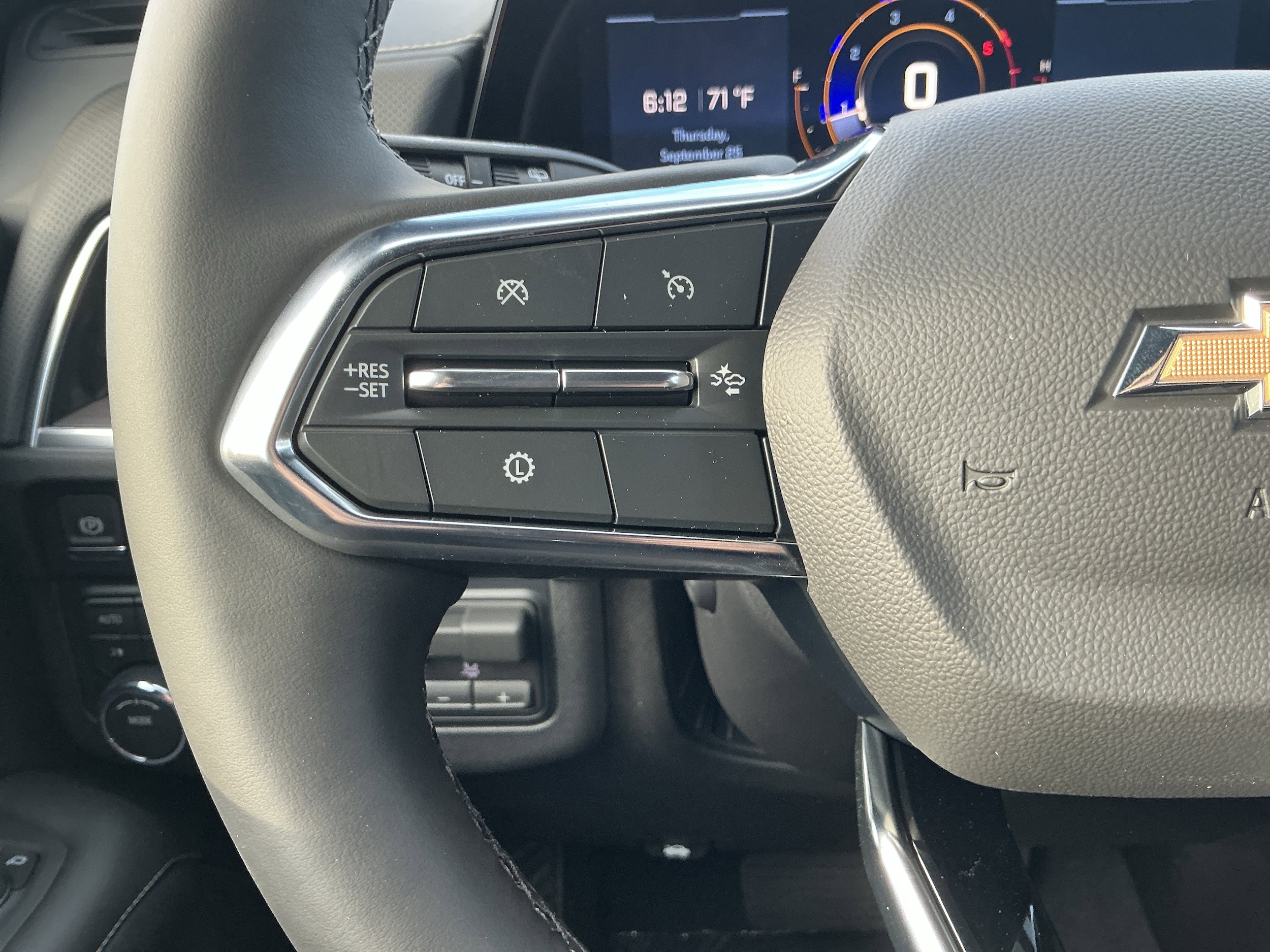 2026 Chevrolet Tahoe Premier - Photo 19