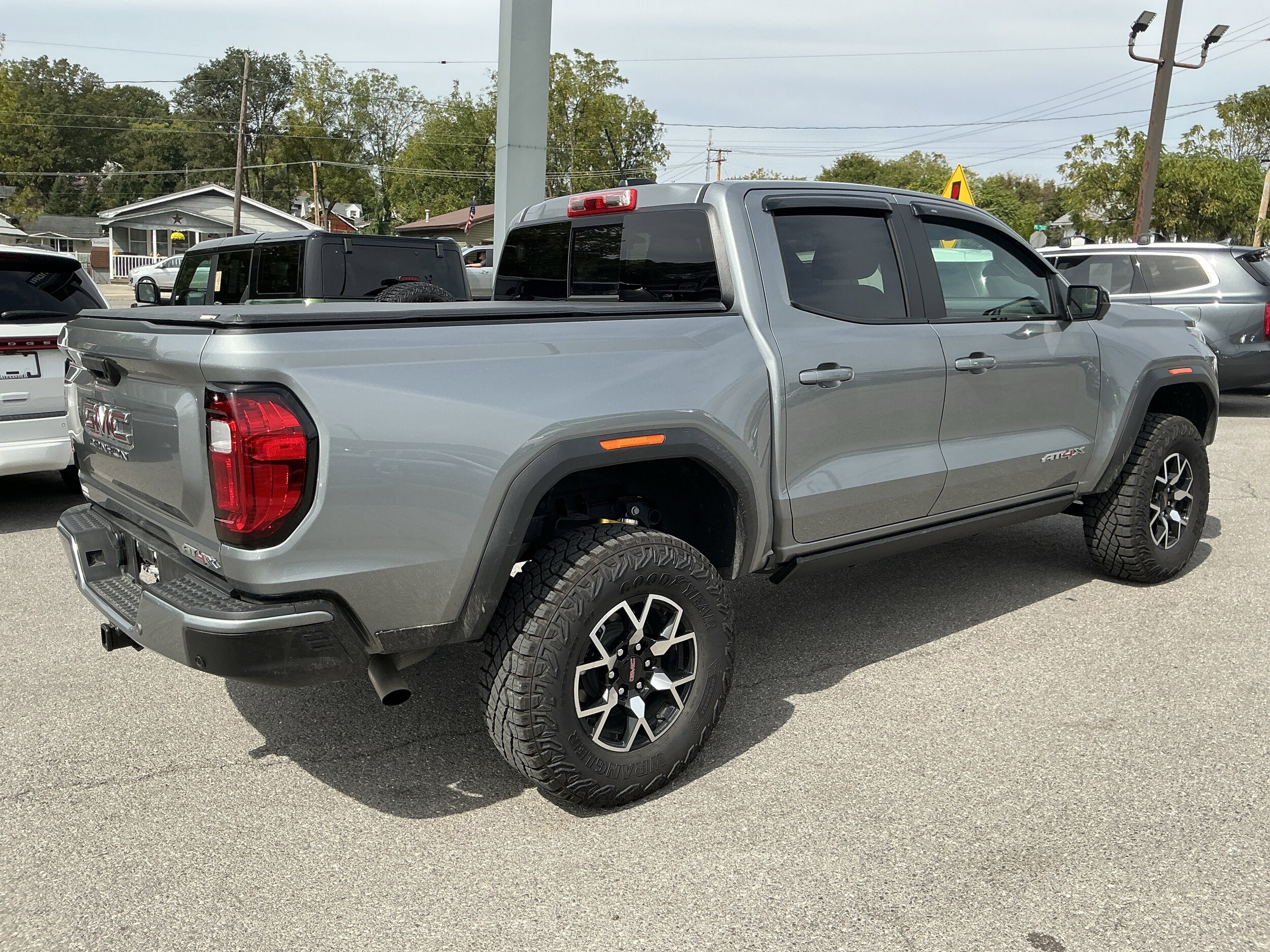 2025 Gmc Canyon AT4 photo 2
