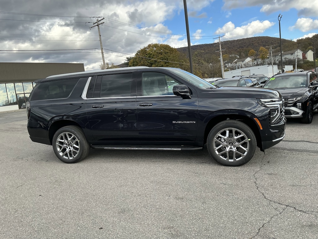 New 2026 Chevrolet Suburban LT SUV
