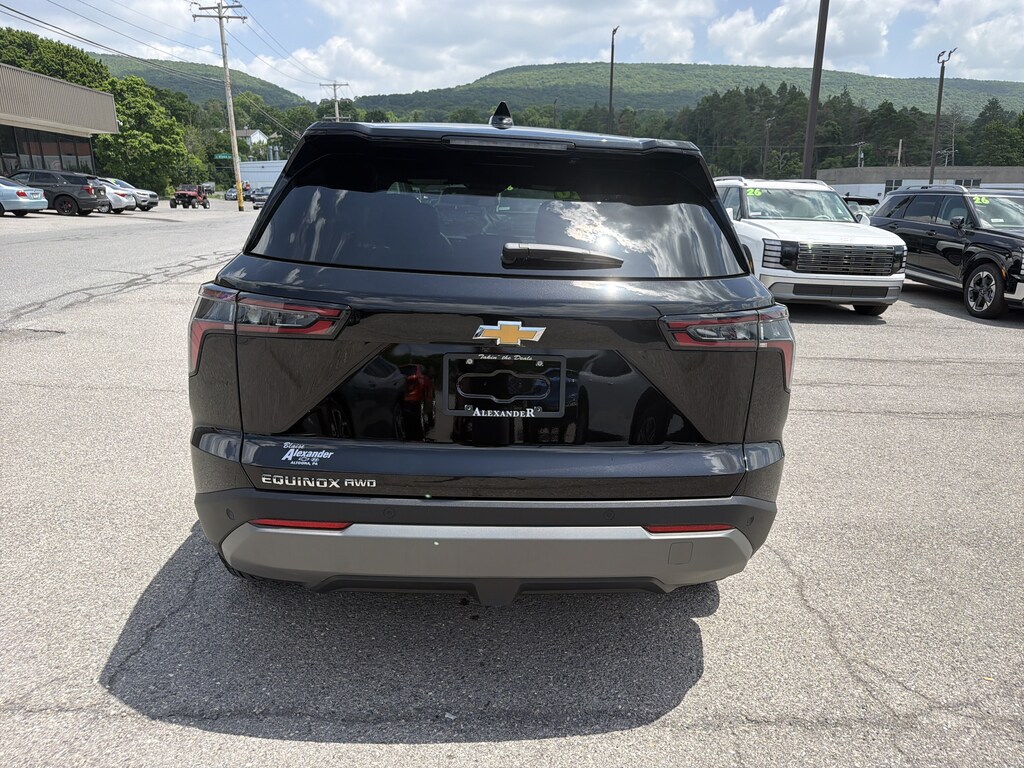 New 2026 Chevrolet Equinox LT SUV