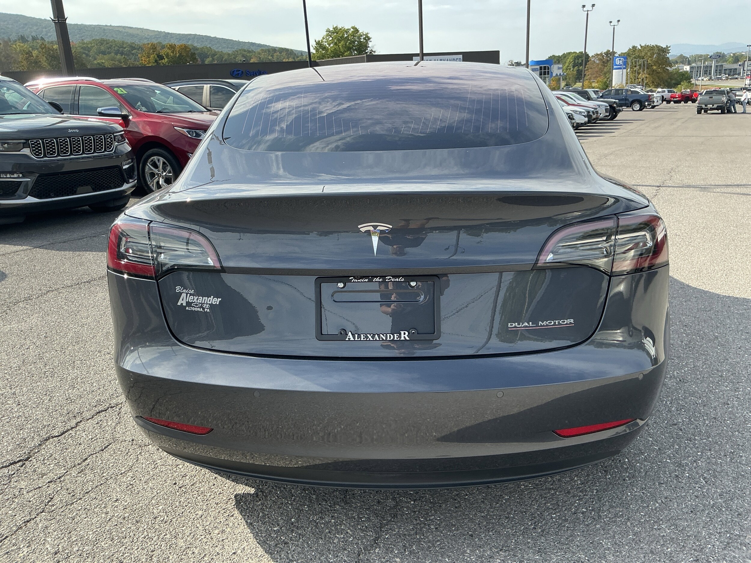 2018 Tesla Model 3 Long Range photo 2