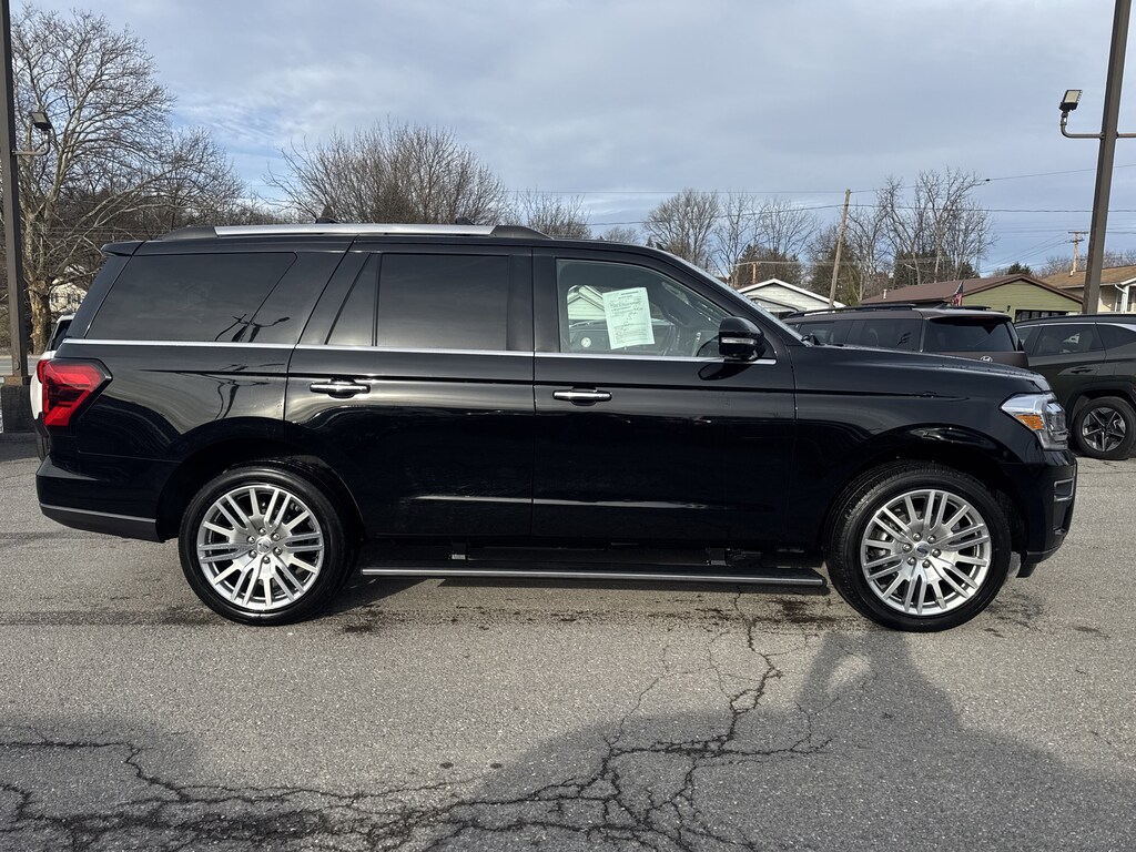 Used 2024 Ford Expedition Limited SUV