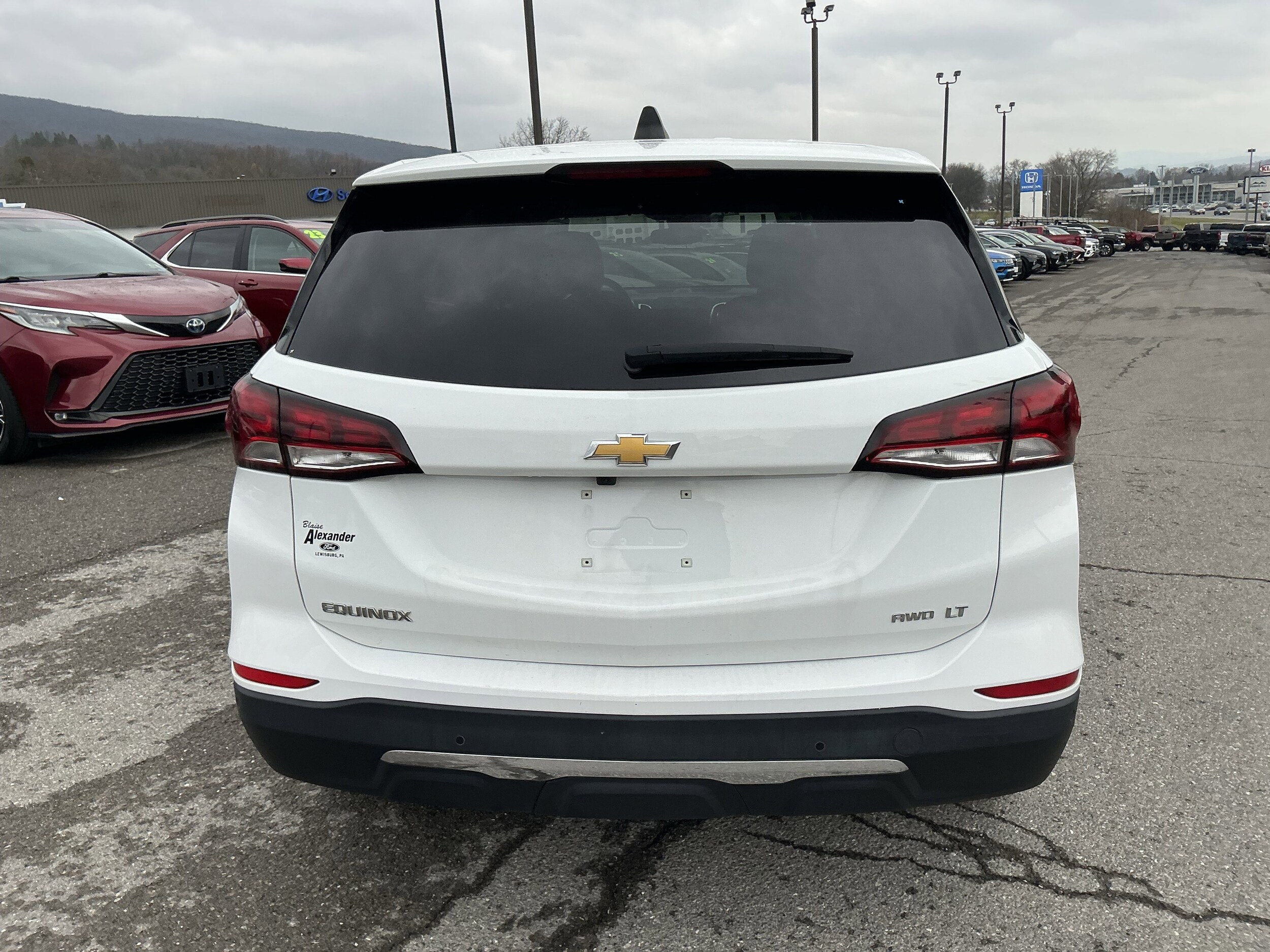 2024 Chevrolet Equinox LT photo 4