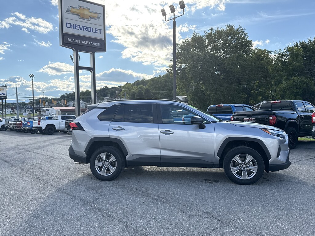 Used 2025 Toyota RAV4 Hybrid LE SUV