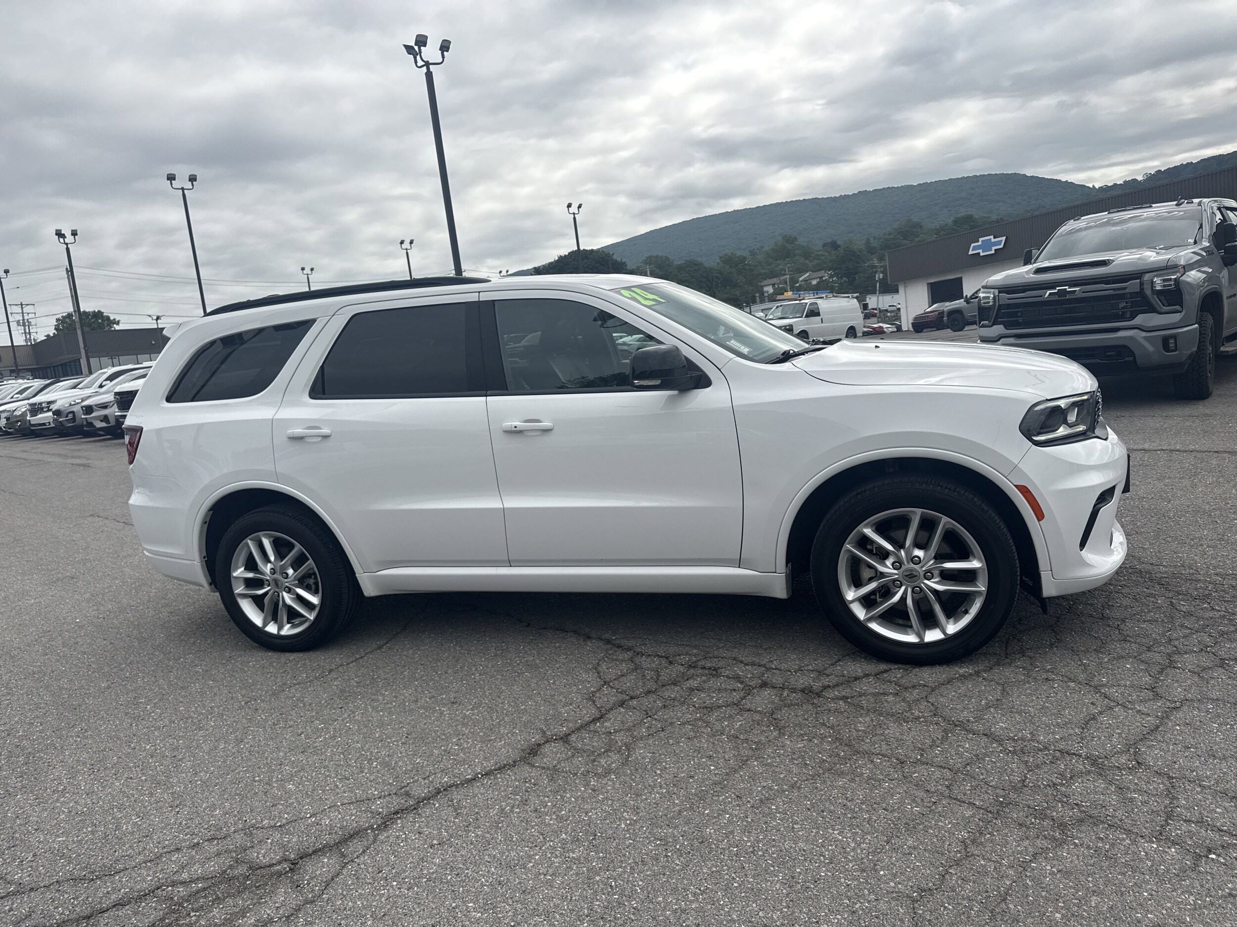 2024 Dodge Durango GT Plus photo 2