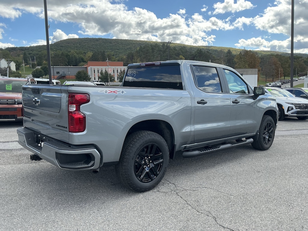 New 2026 Chevrolet Silverado 1500 Custom Truck