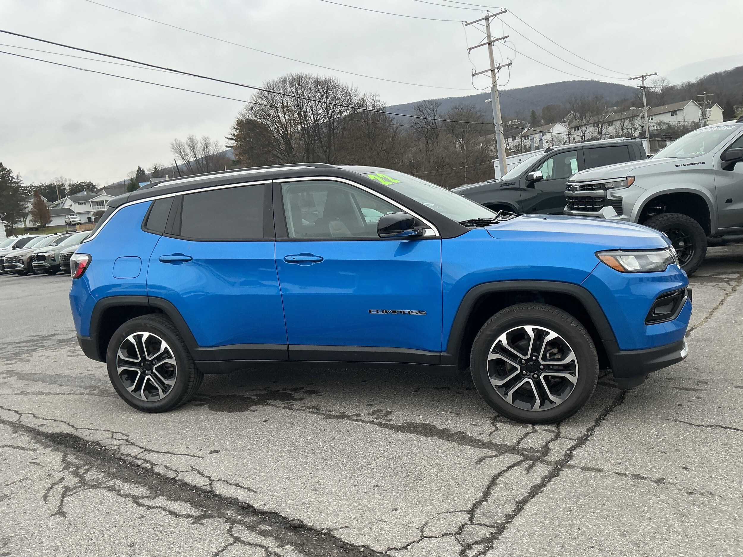 2022 Jeep Compass Limited photo 2