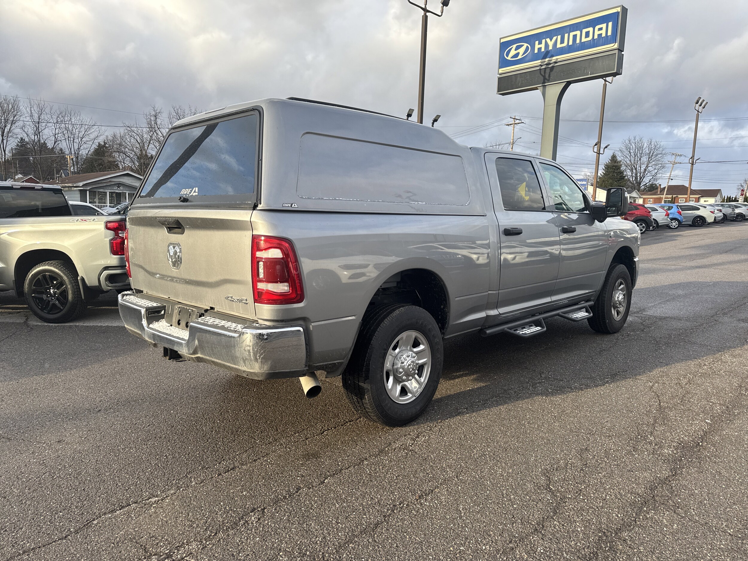 2024 Ram 2500 Tradesman photo 3