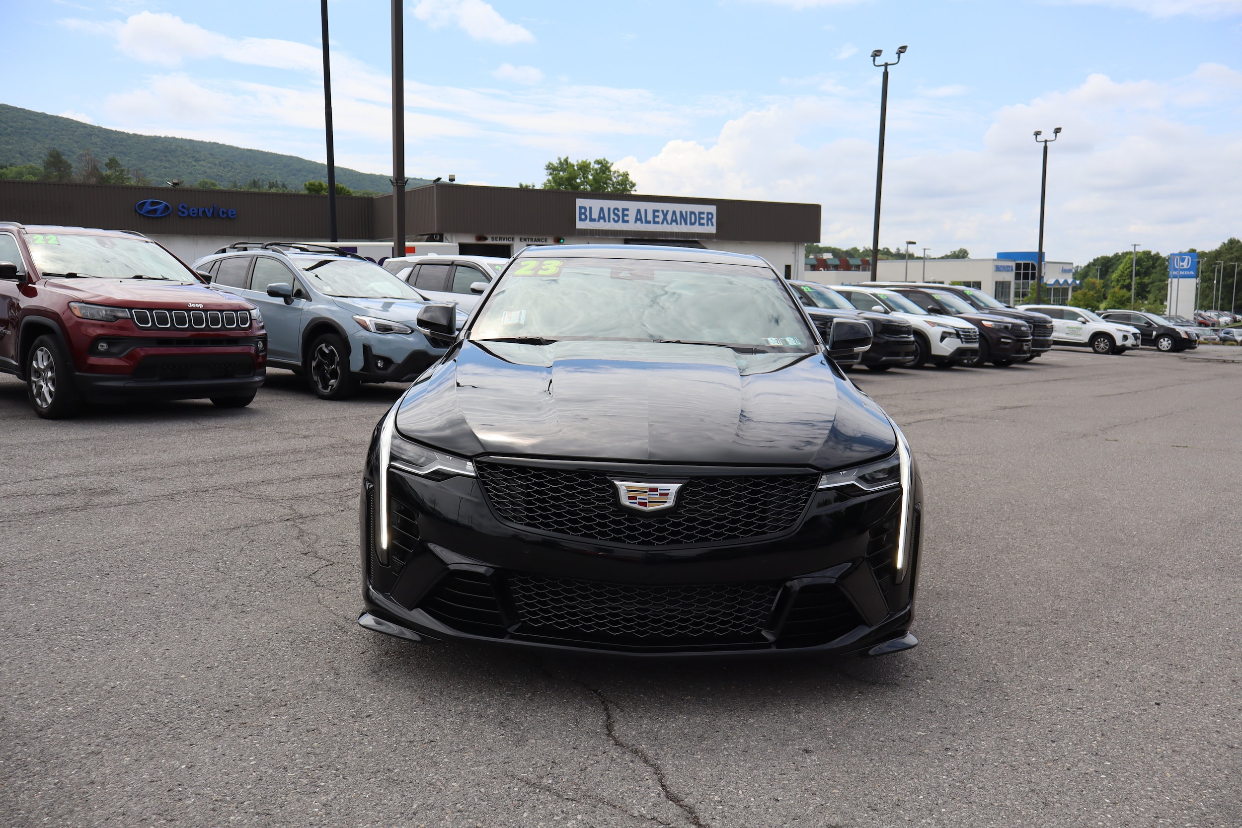 2023 Cadillac CT4 V-Series Blackwing - Photo 8