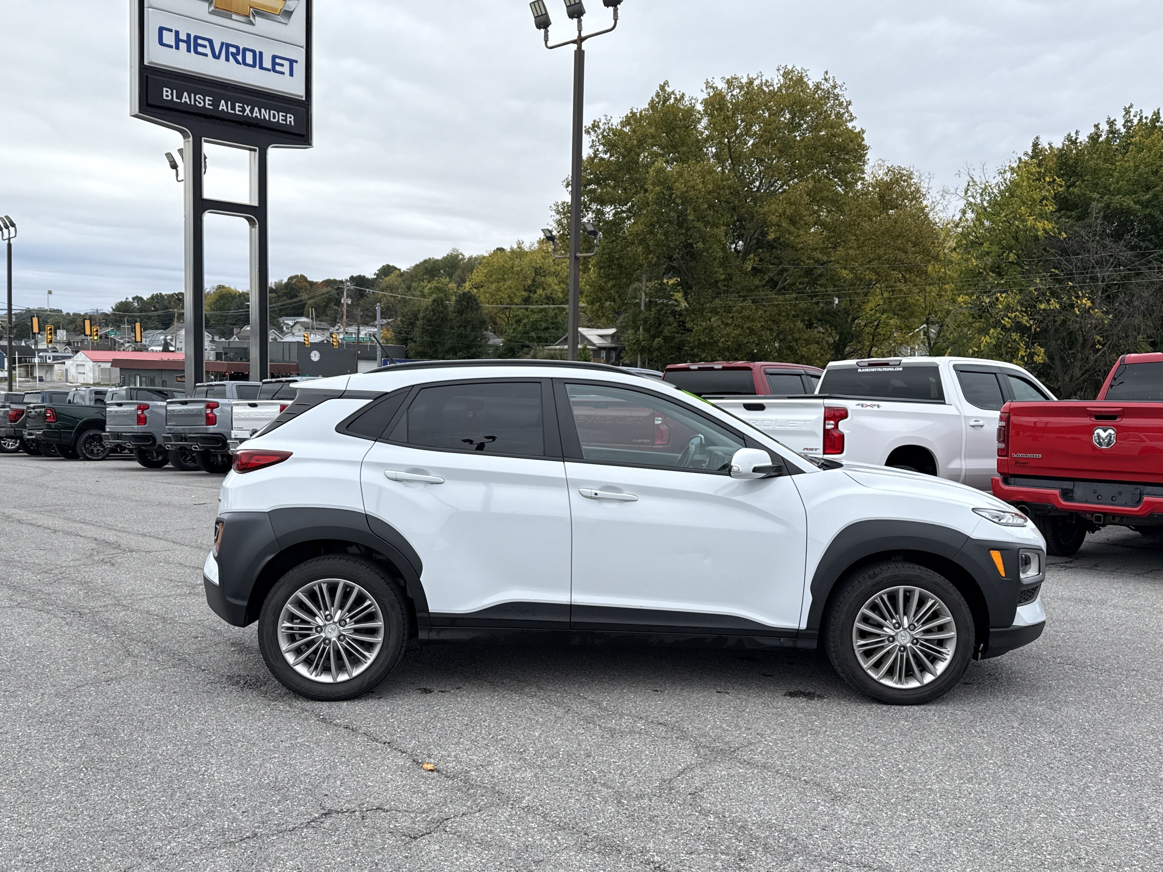 Used 2020 Hyundai Kona SEL with VIN KM8K2CAA5LU568149 for sale in Altoona, PA