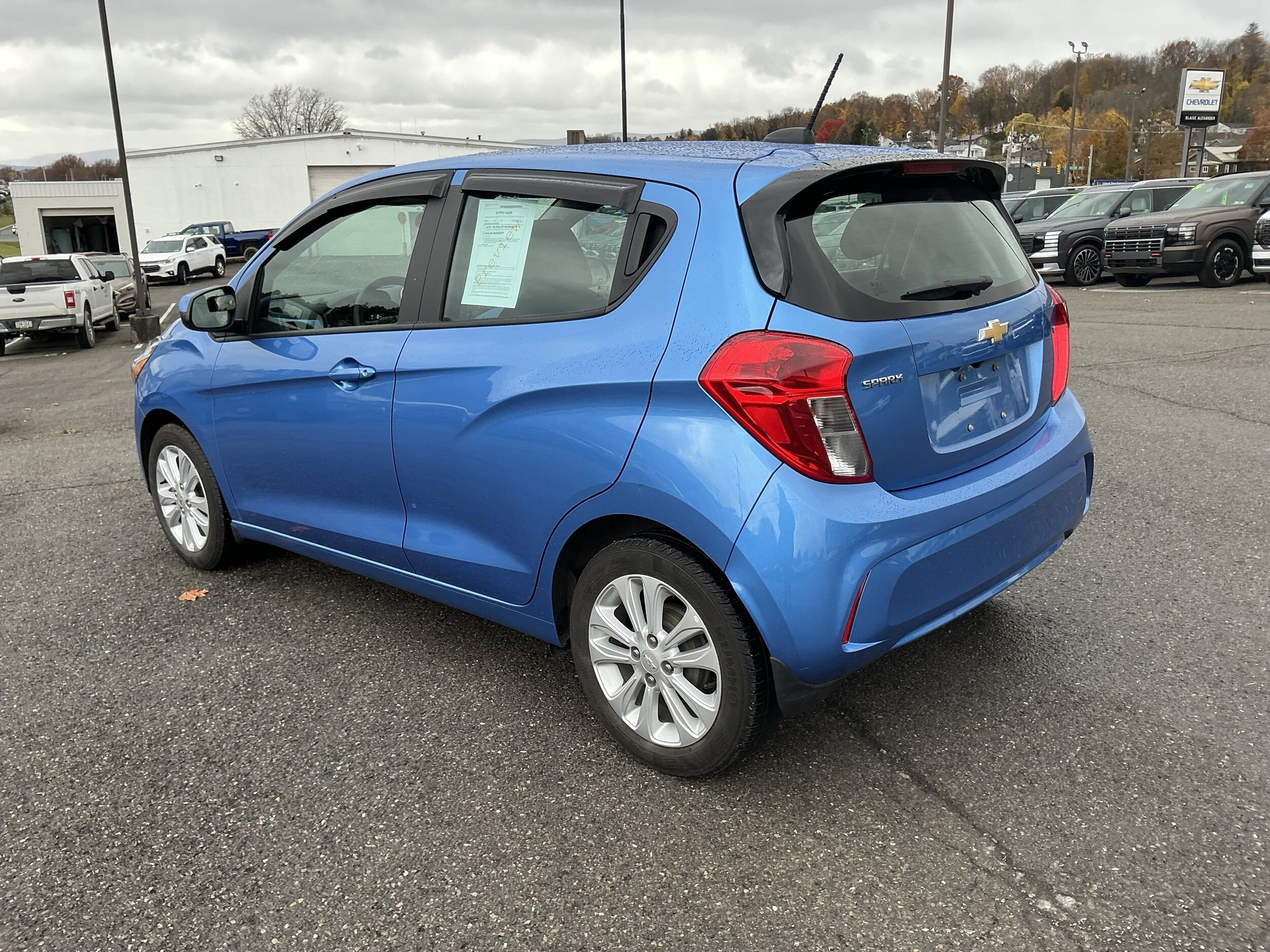 2017 Chevrolet Spark 1LT LT photo 4