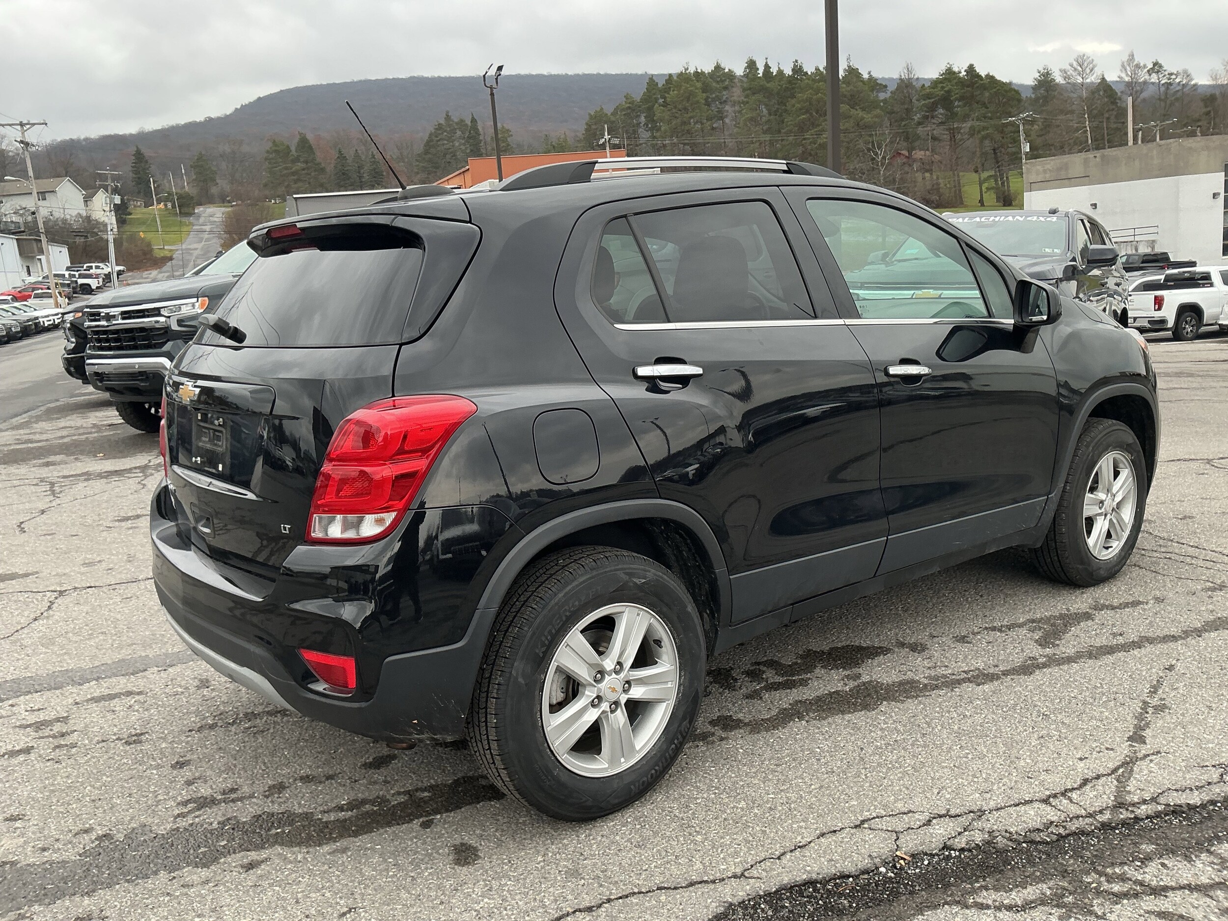 2020 Chevrolet Trax LT photo 2