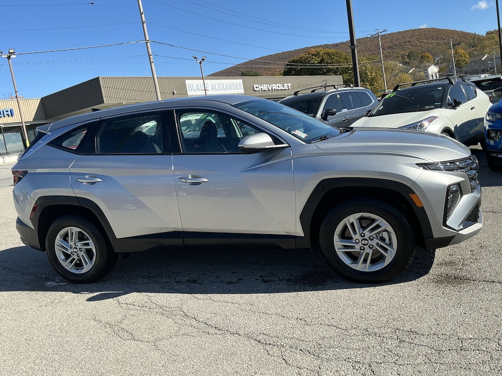 Used 2025 Hyundai Tucson SE SUV