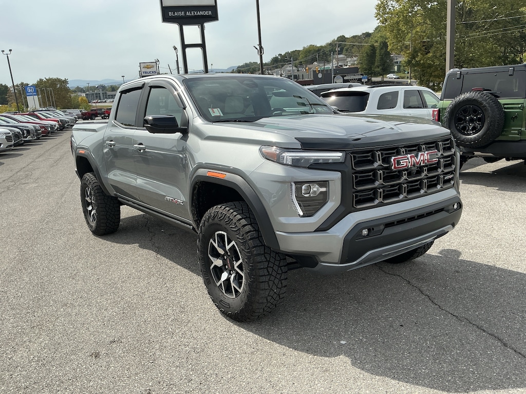 Used 2025 GMC Canyon AT4 Truck Crew Cab