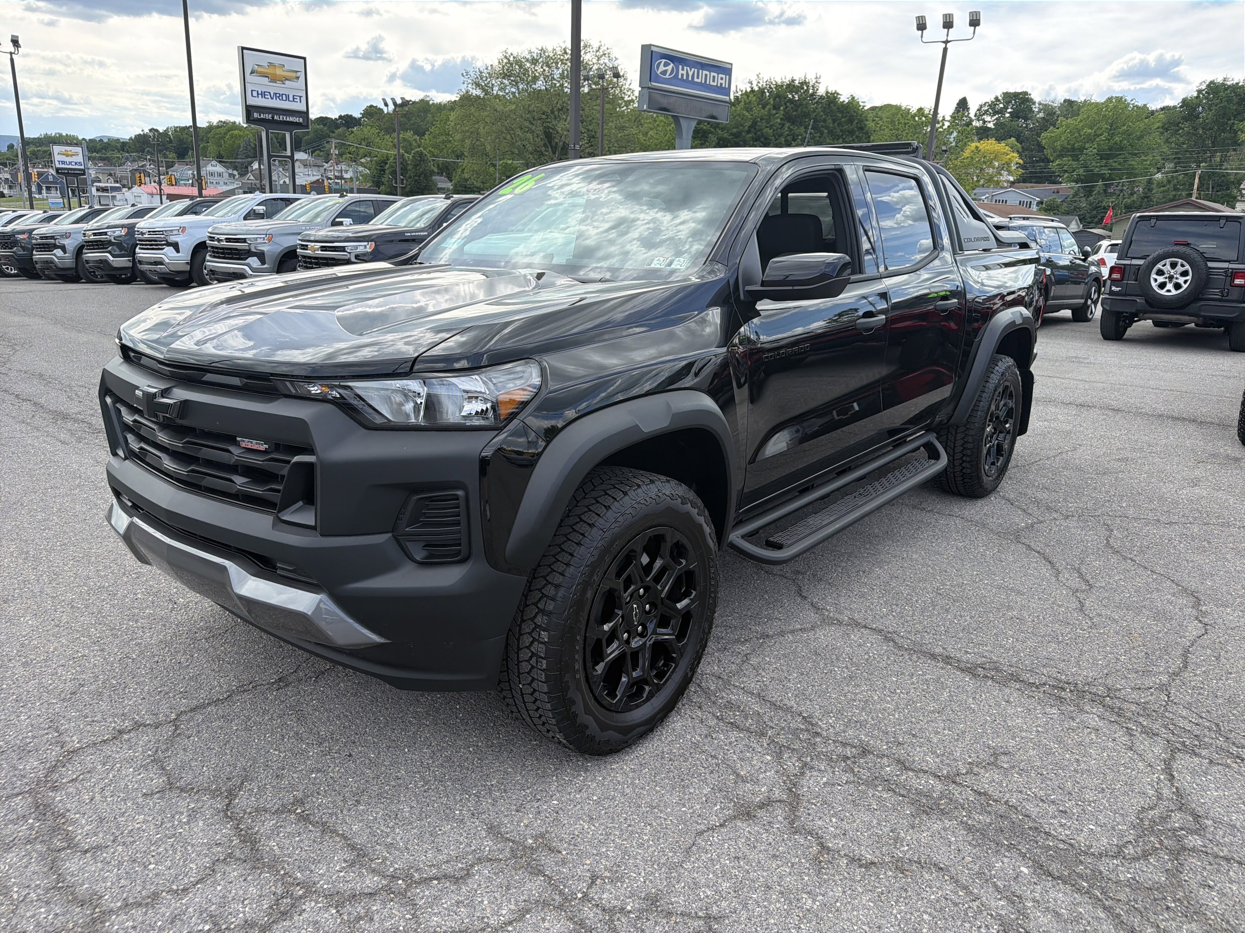 2026 Chevrolet Colorado Trail Boss - Photo 8