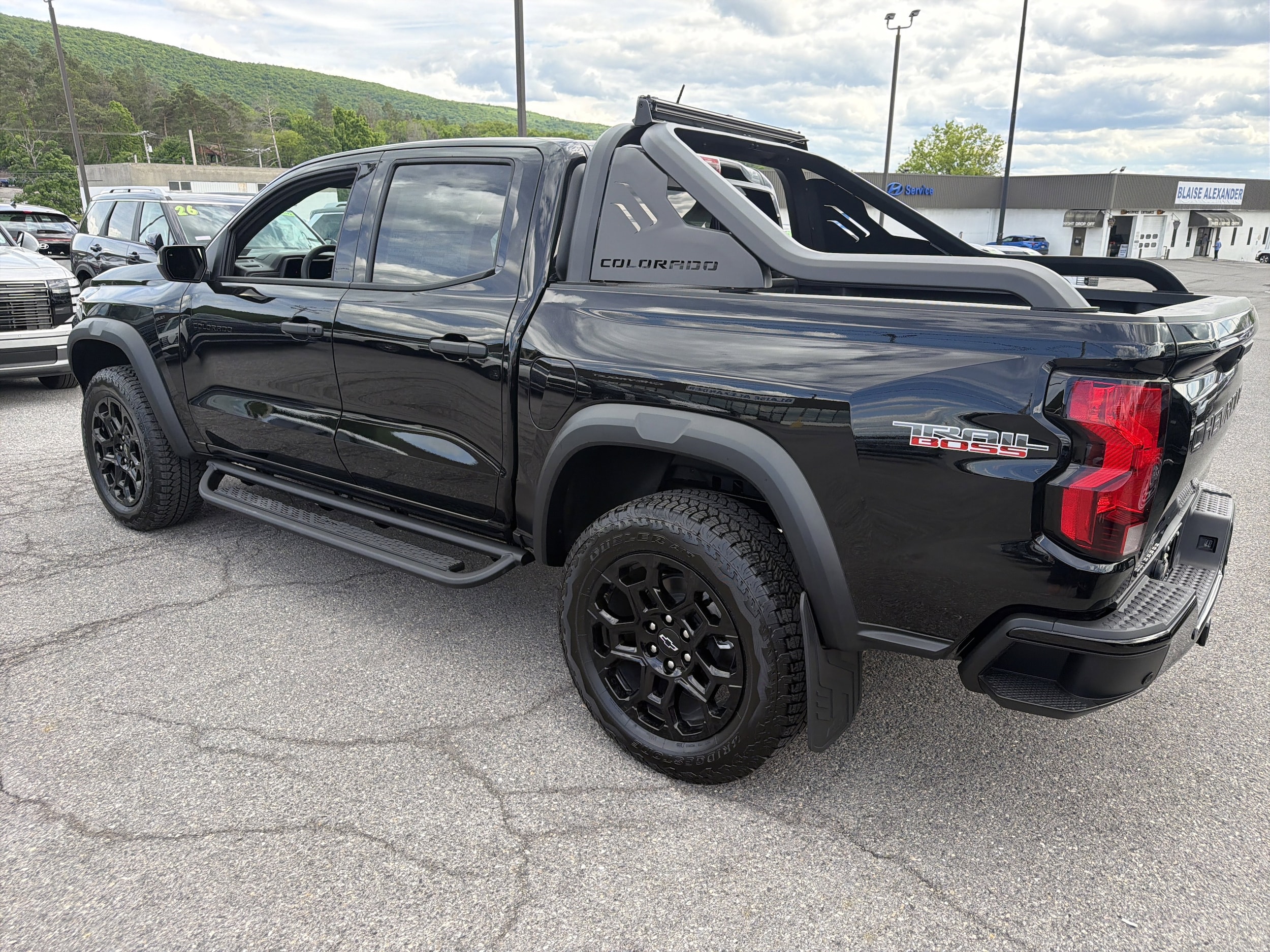2026 Chevrolet Colorado Trail Boss - Photo 6