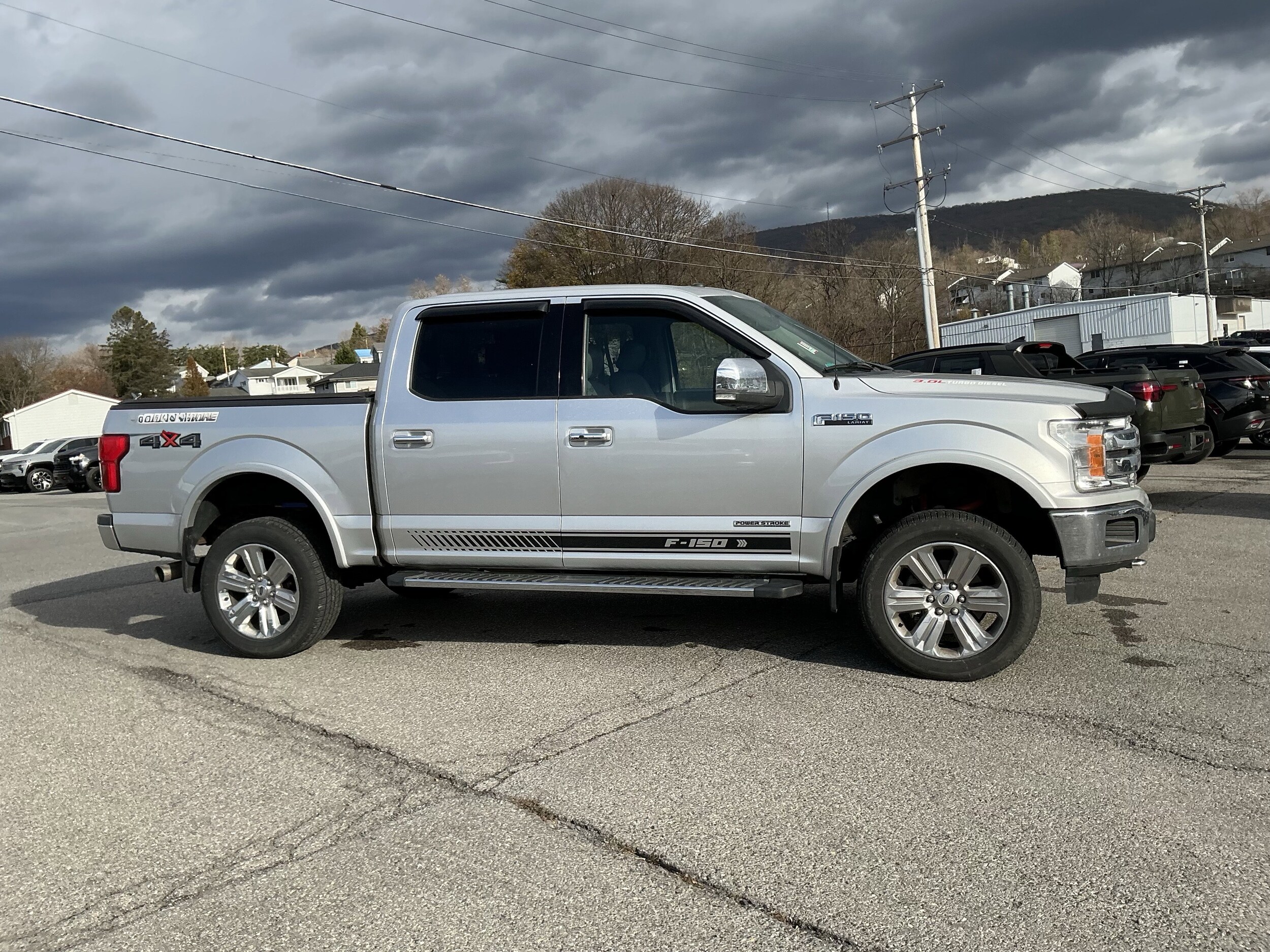 2018 Ford F-150 Lariat photo 2