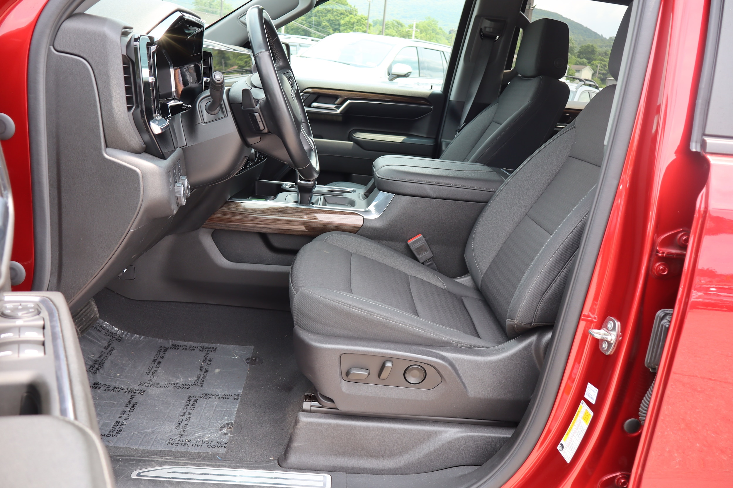 2023 Chevrolet Silverado 1500 RST - Photo 12