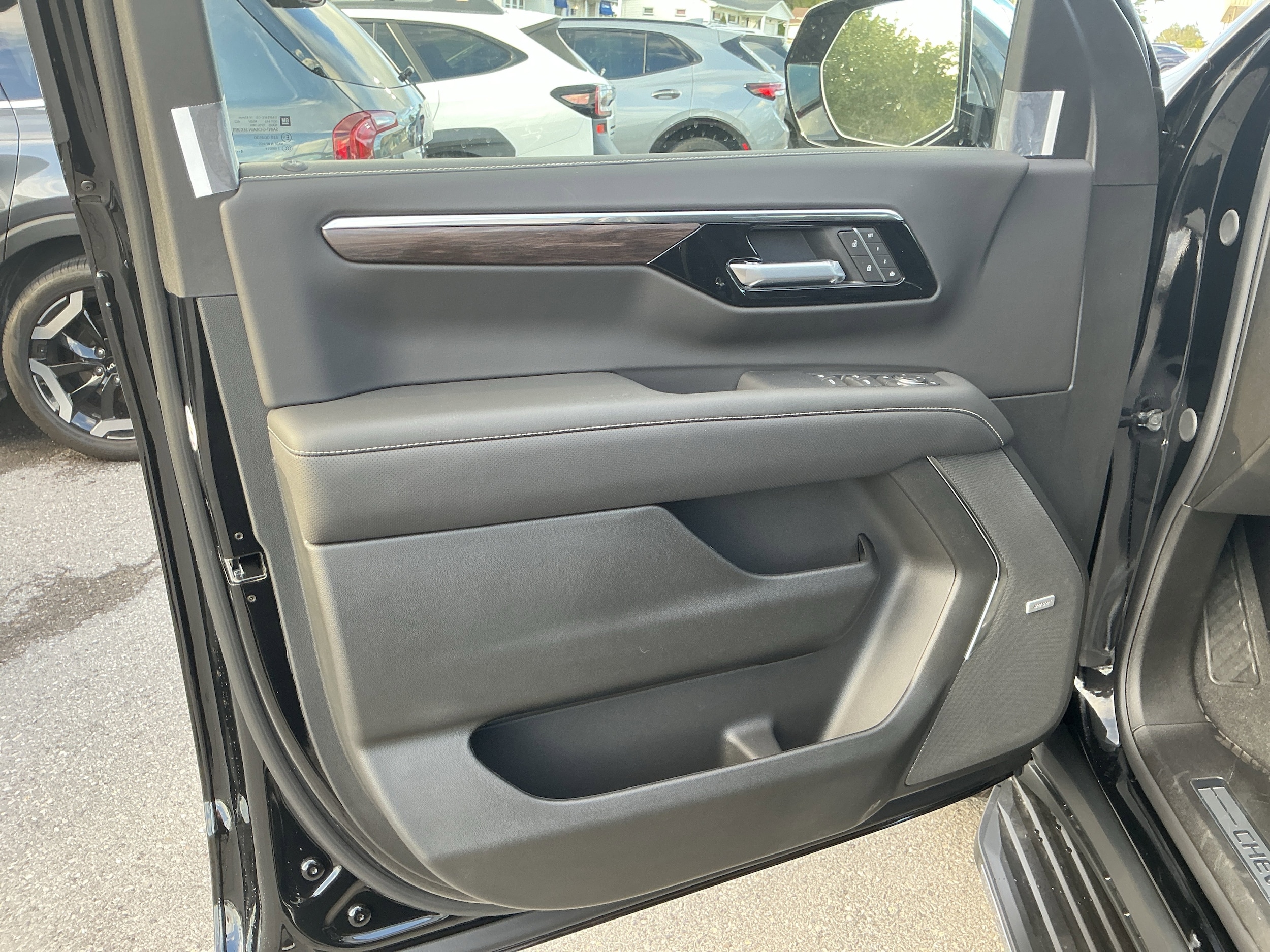 2026 Chevrolet Tahoe Premier - Photo 13