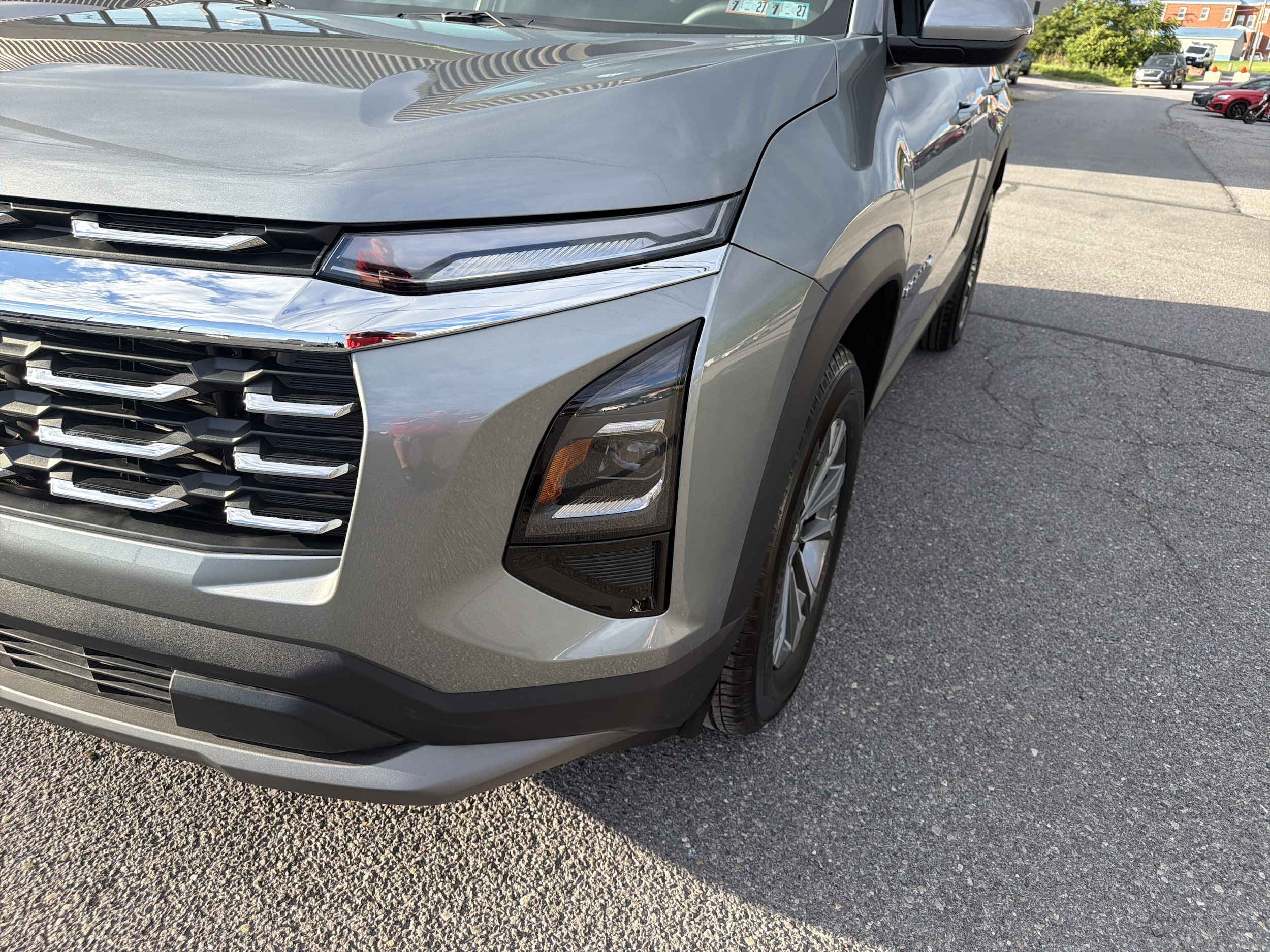 2027 Chevrolet Equinox LT - Photo 11