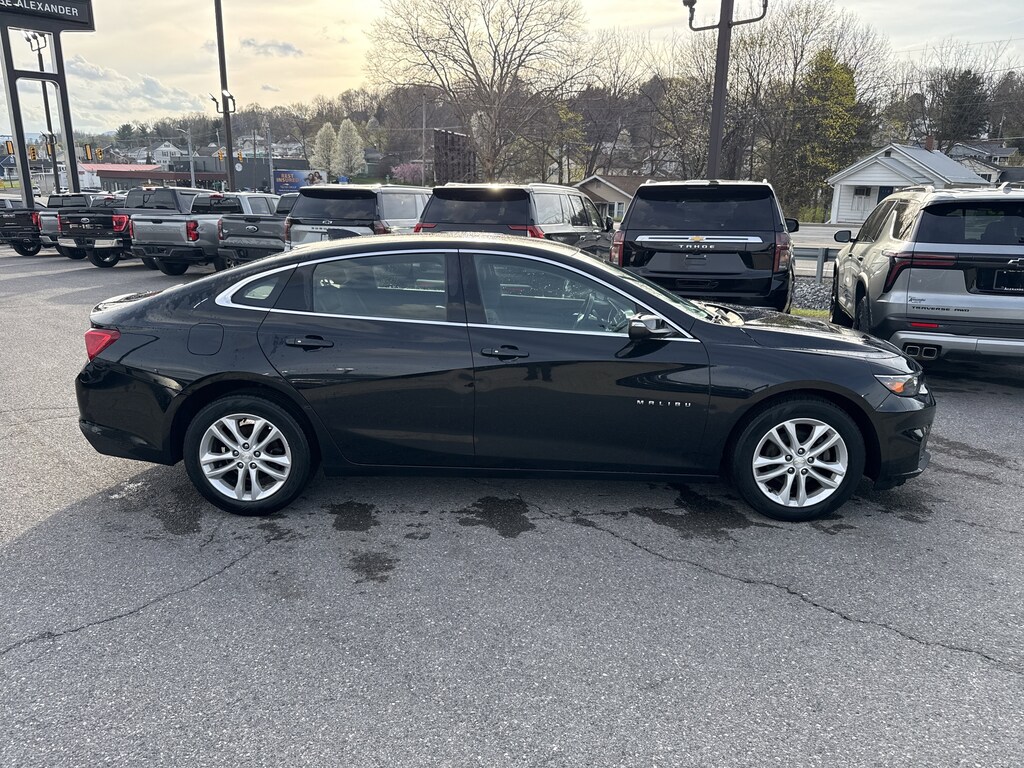 Used 2017 Chevrolet Malibu LT Sedan
