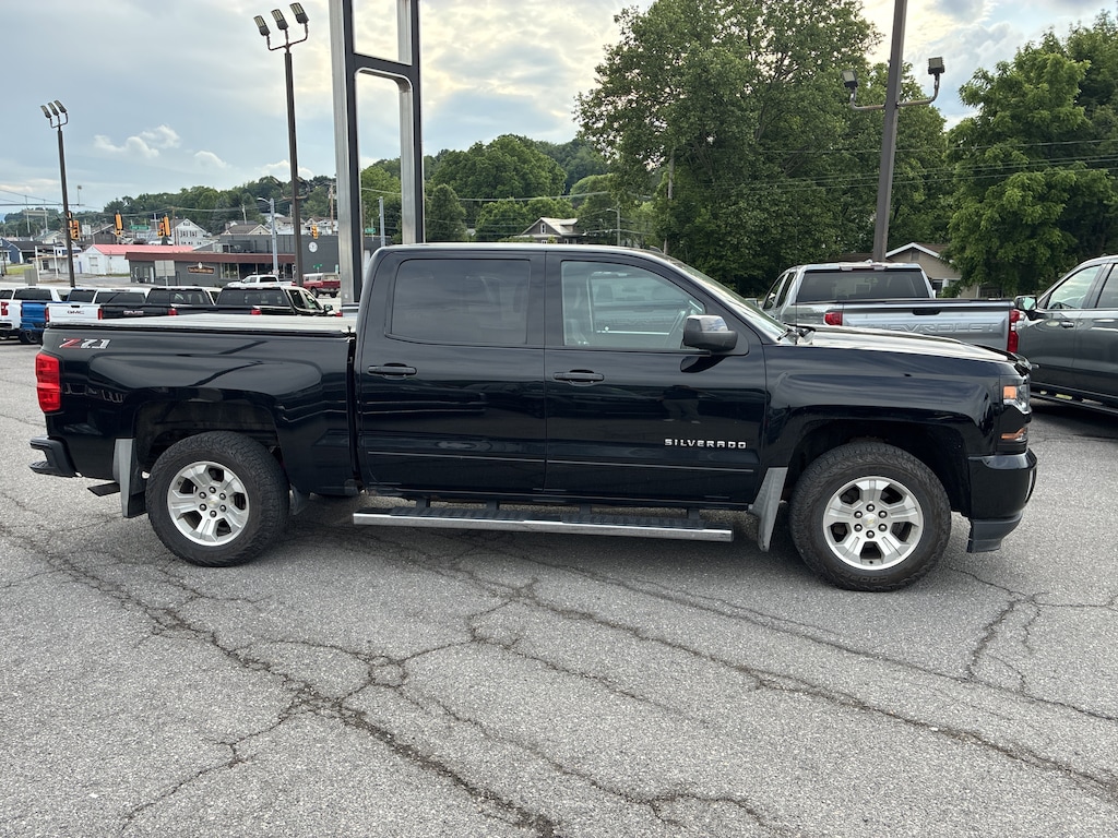 Used 2018 Chevrolet Silverado 1500 LT Truck Crew Cab
