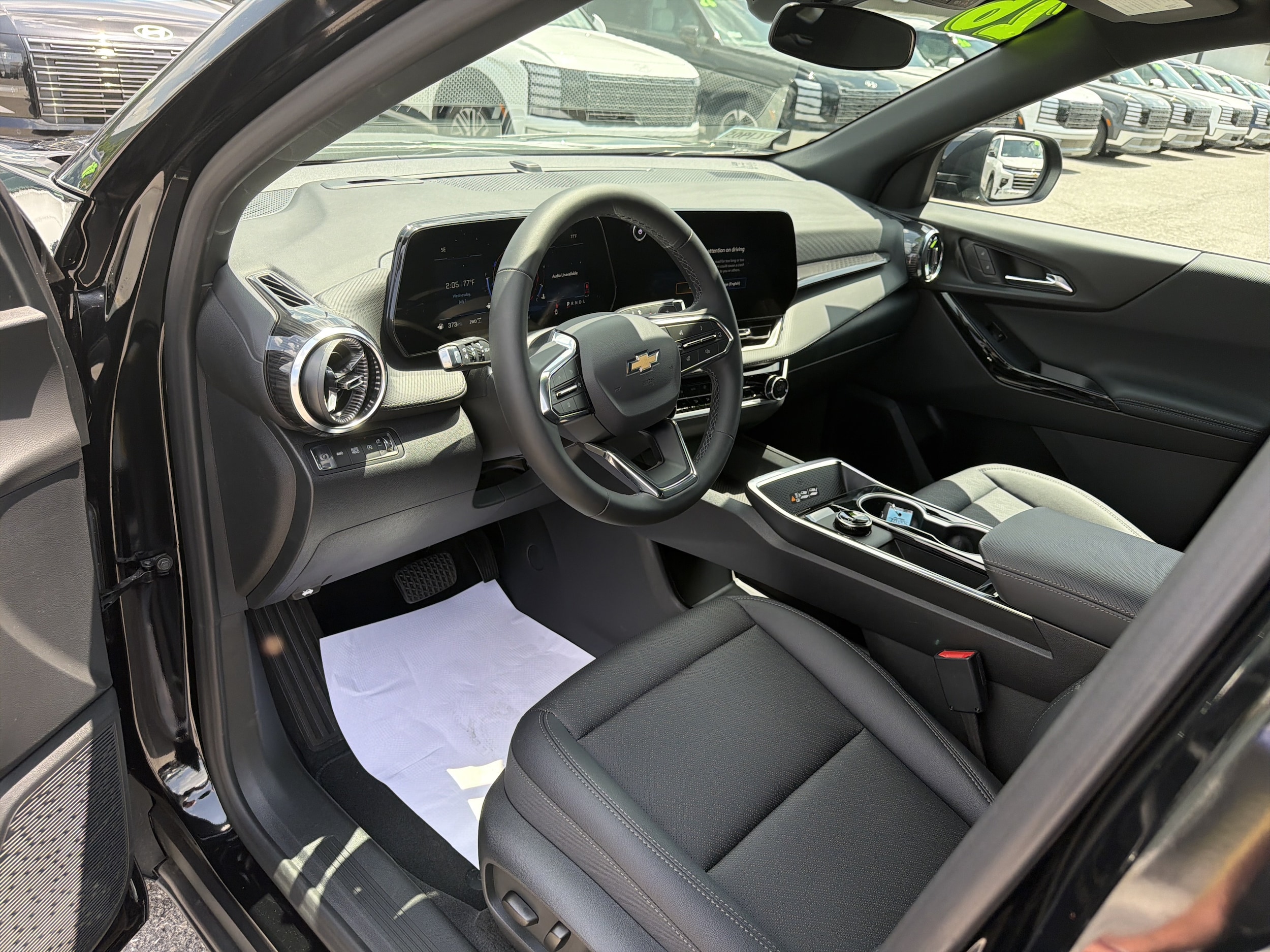 2026 Chevrolet Equinox LT - Photo 13