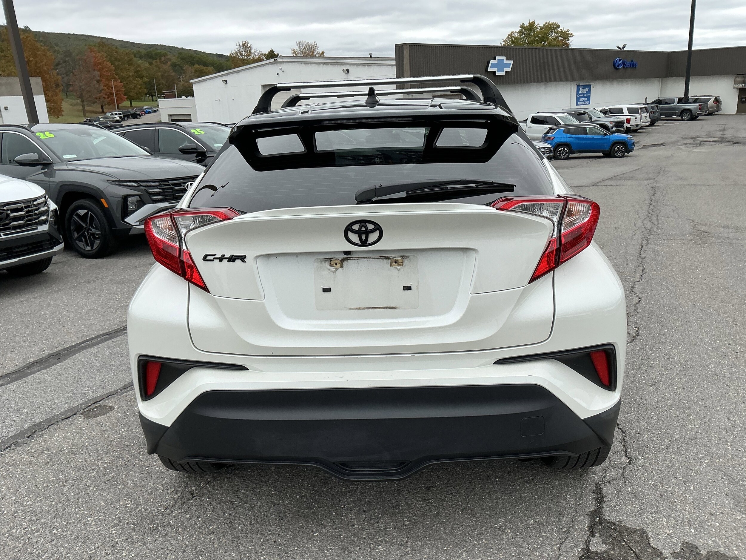 2021 Toyota C-HR LE Nightshade Edition photo 4