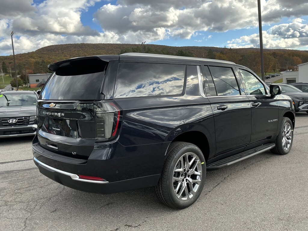 New 2026 Chevrolet Suburban LT SUV