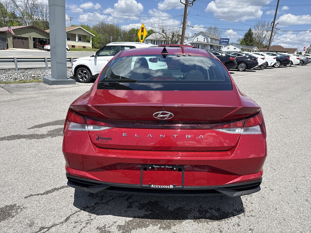 Used 2021 Hyundai Elantra SEL Sedan