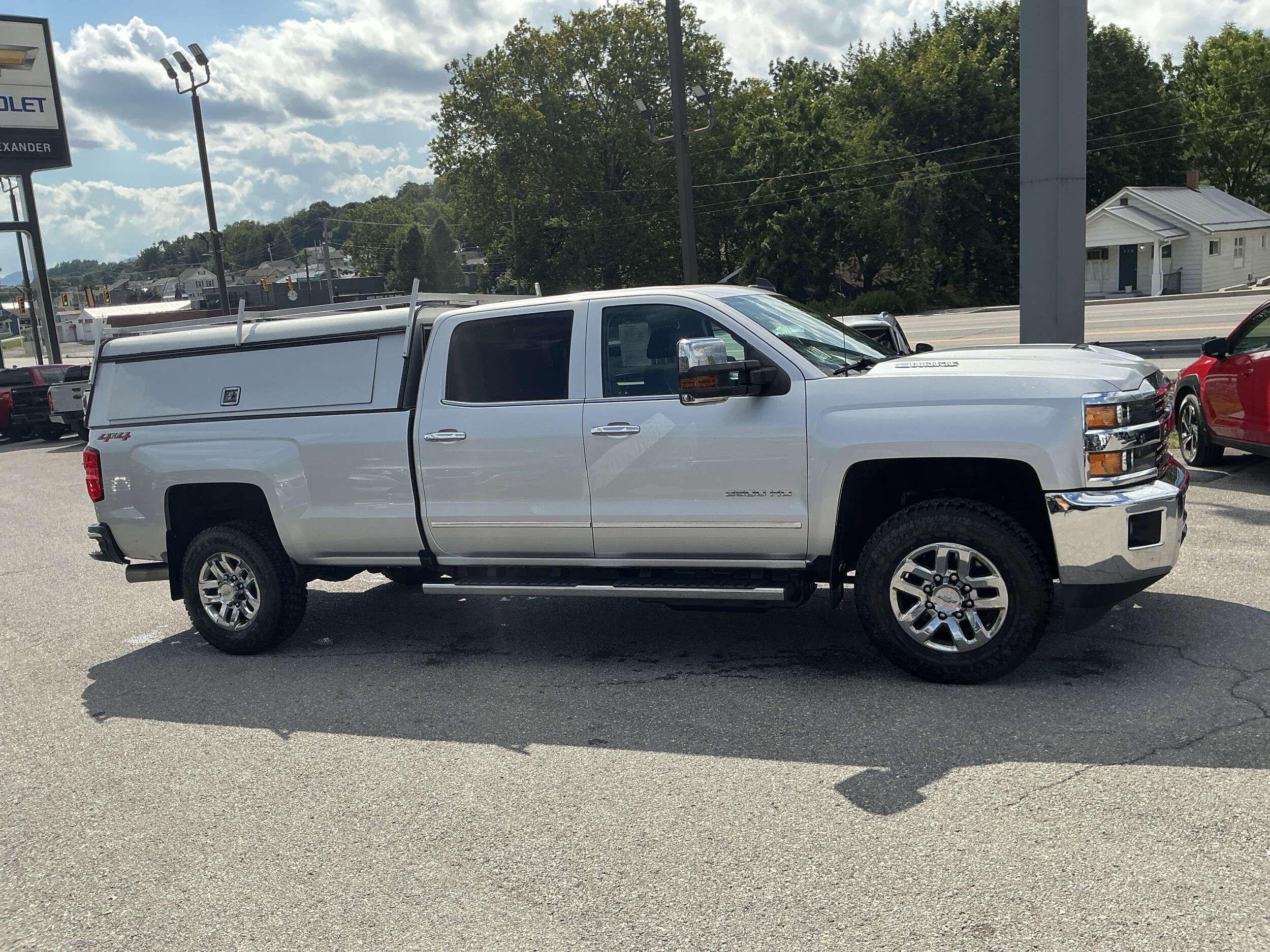 2019 Chevrolet Silverado 2500HD LTZ photo 2