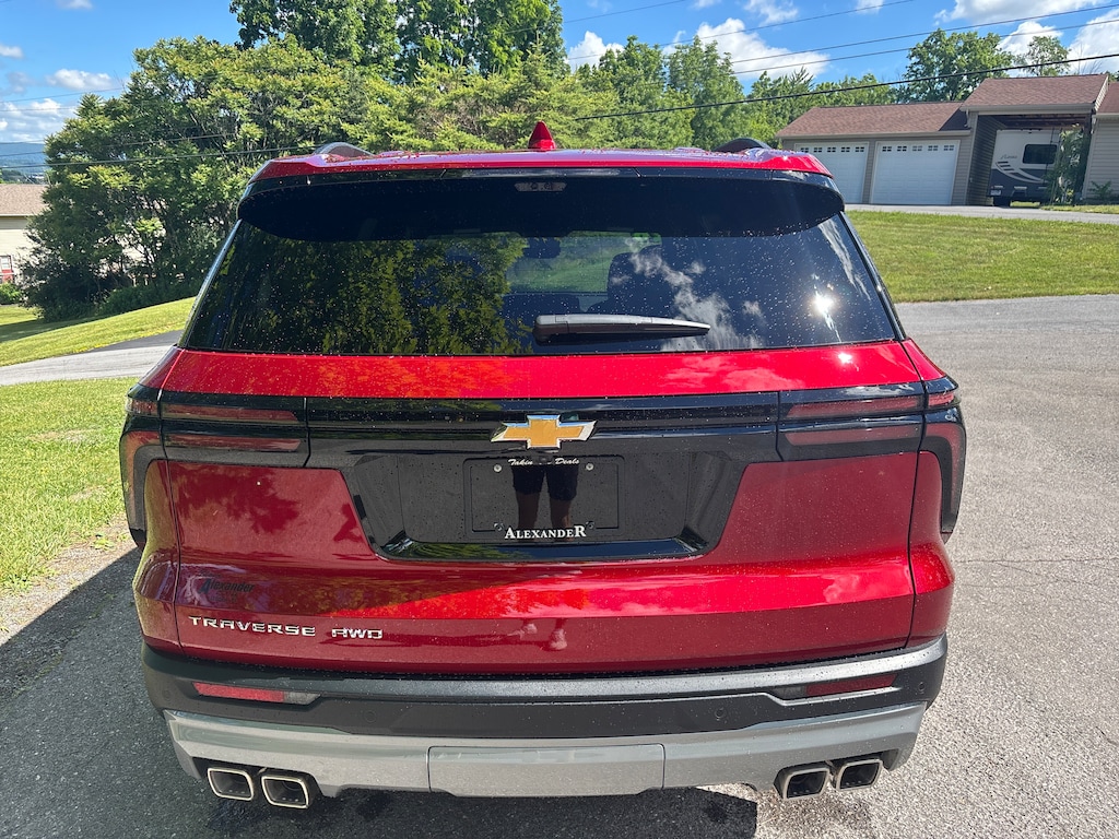 New 2026 Chevrolet Traverse LT SUV