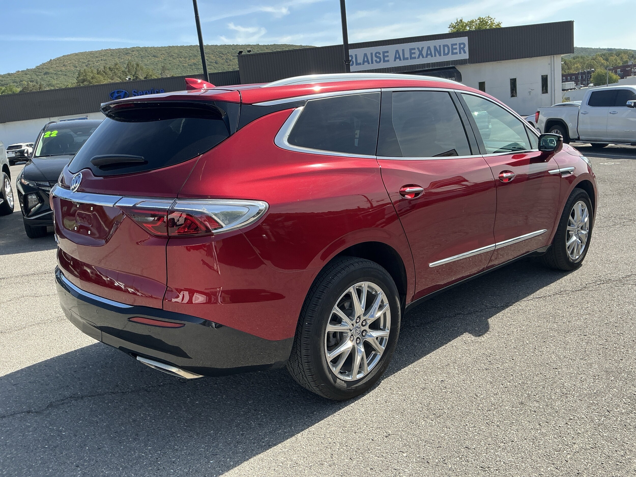 2023 Buick Enclave Premium photo 3